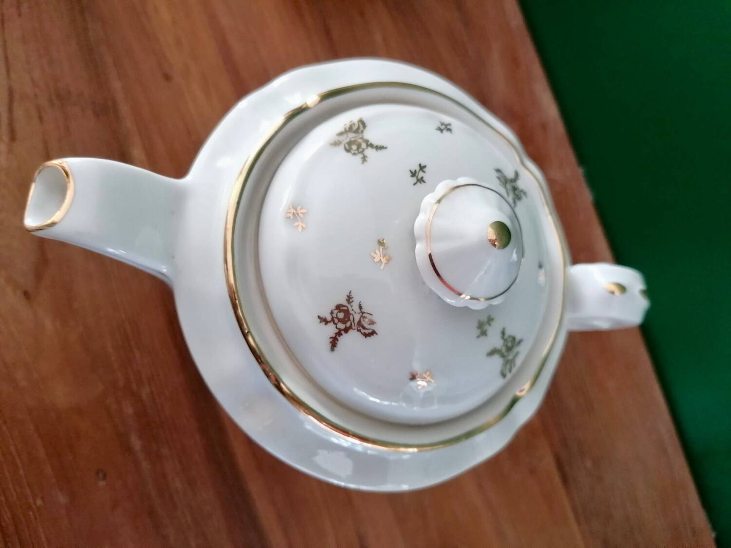 Coffee pot and sugar bowl