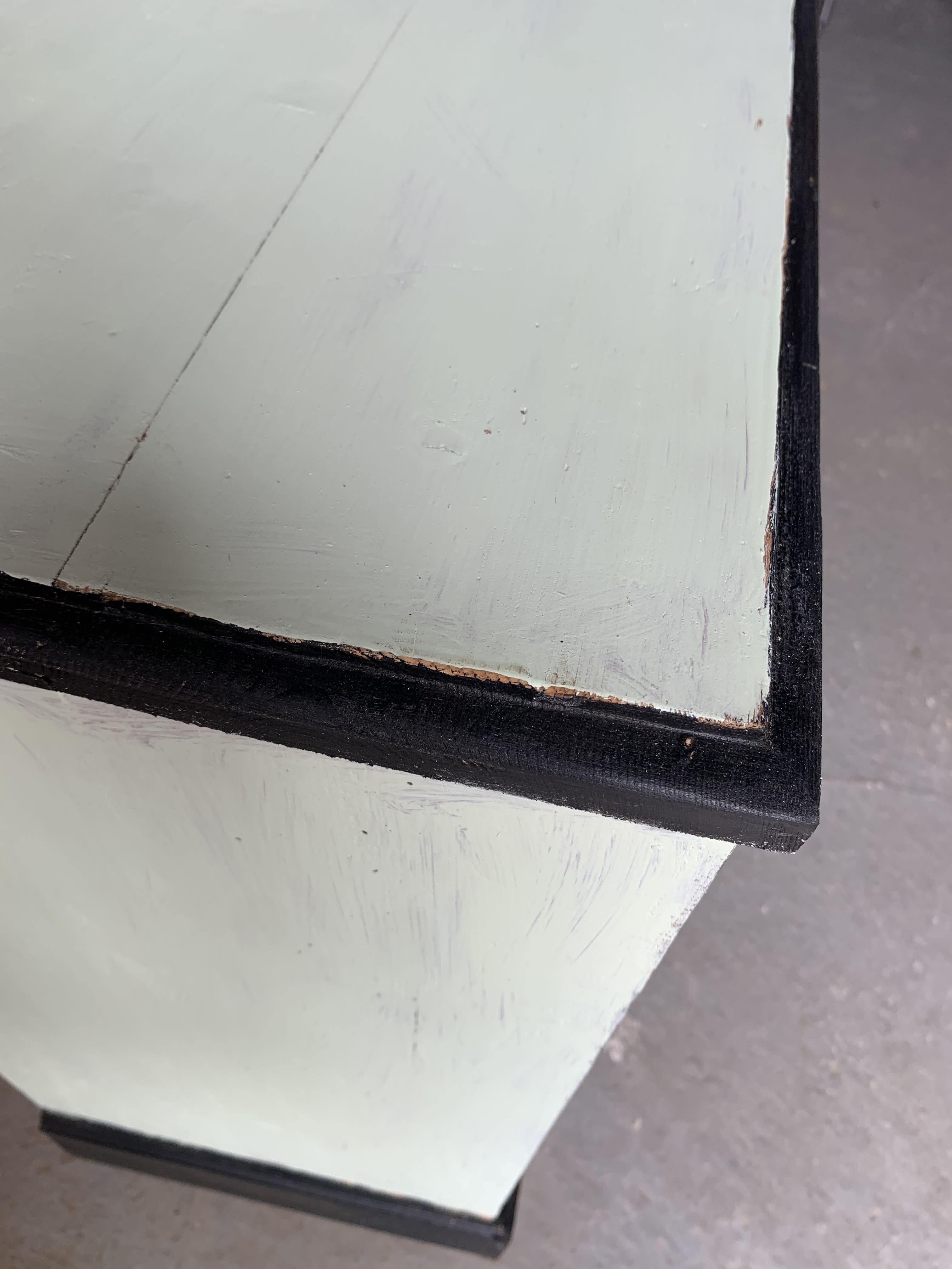 Green chest of drawers 3 drawers