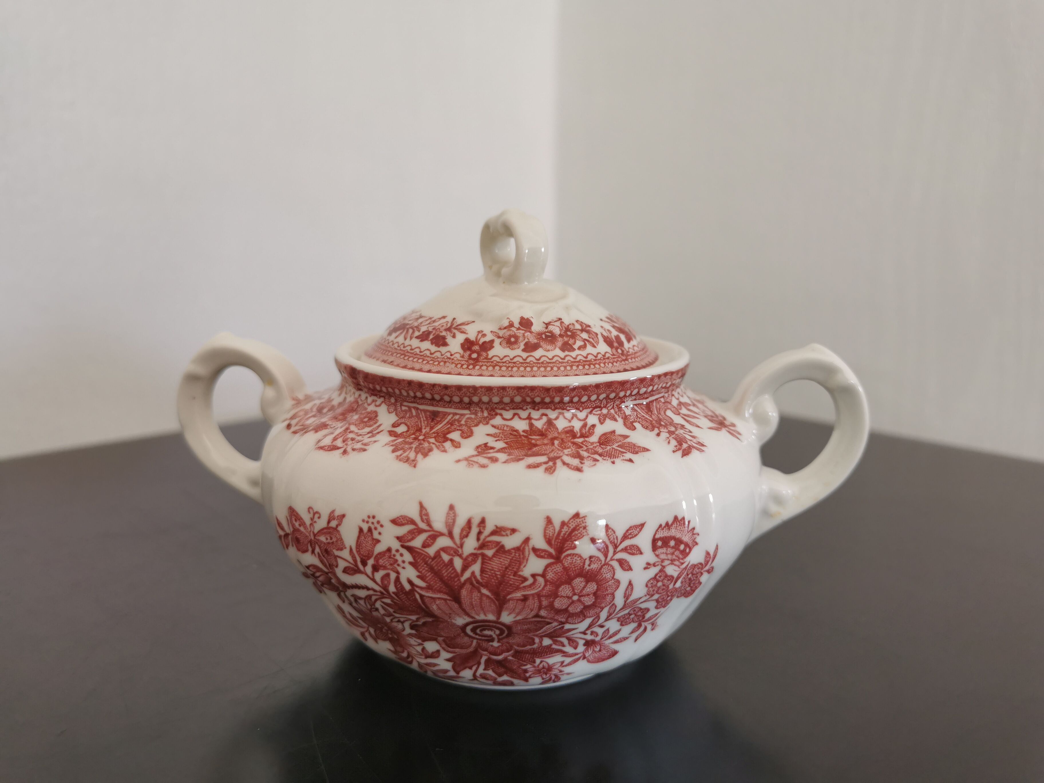 Villeroy & Boch Saar Germany antique red coffee and tea set