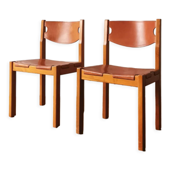 Pair of elm and leather chairs Maison Regain
