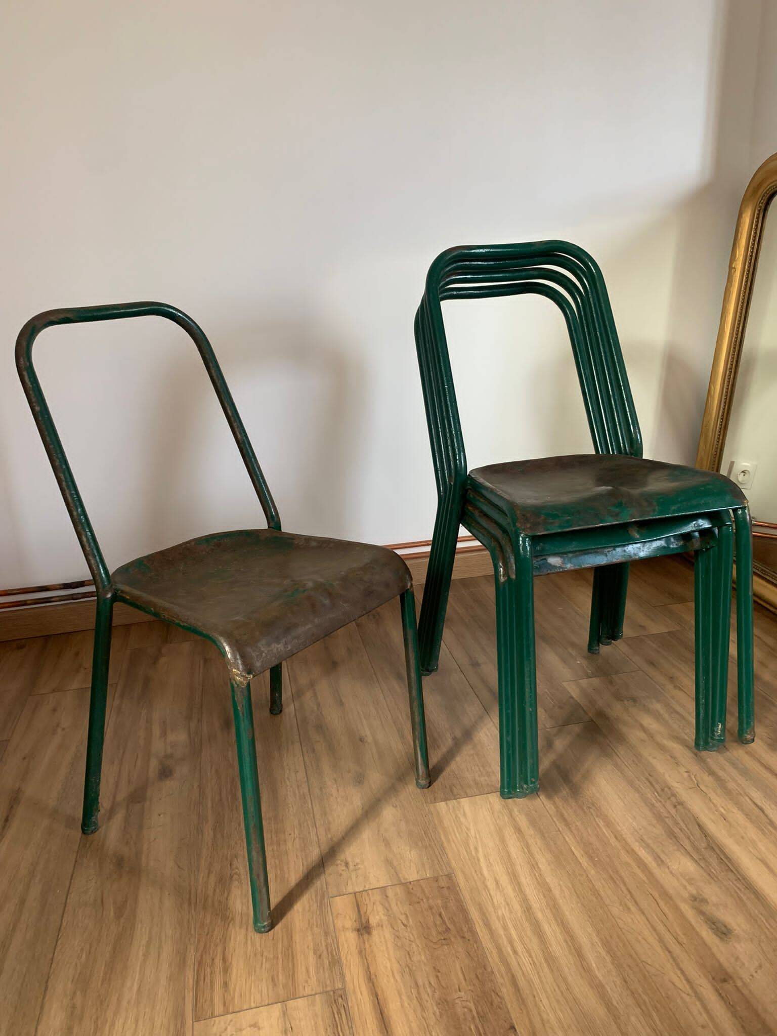 Set of 5 green chairs