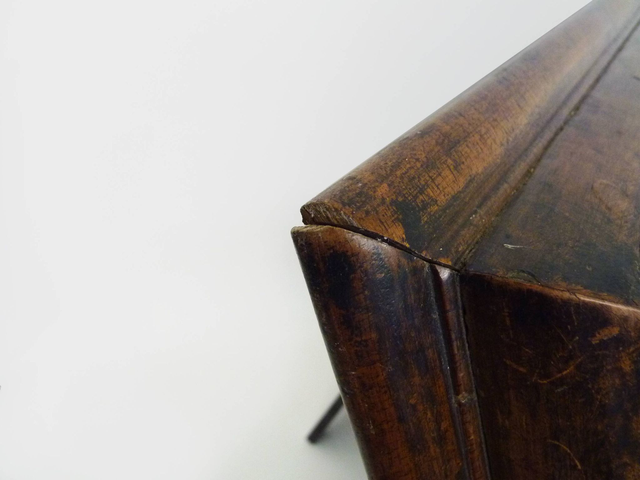 Very large Psyche Mirror in walnut wood. Orthodox bible mirror. 19th century. 53X63 cm - 20.86X24