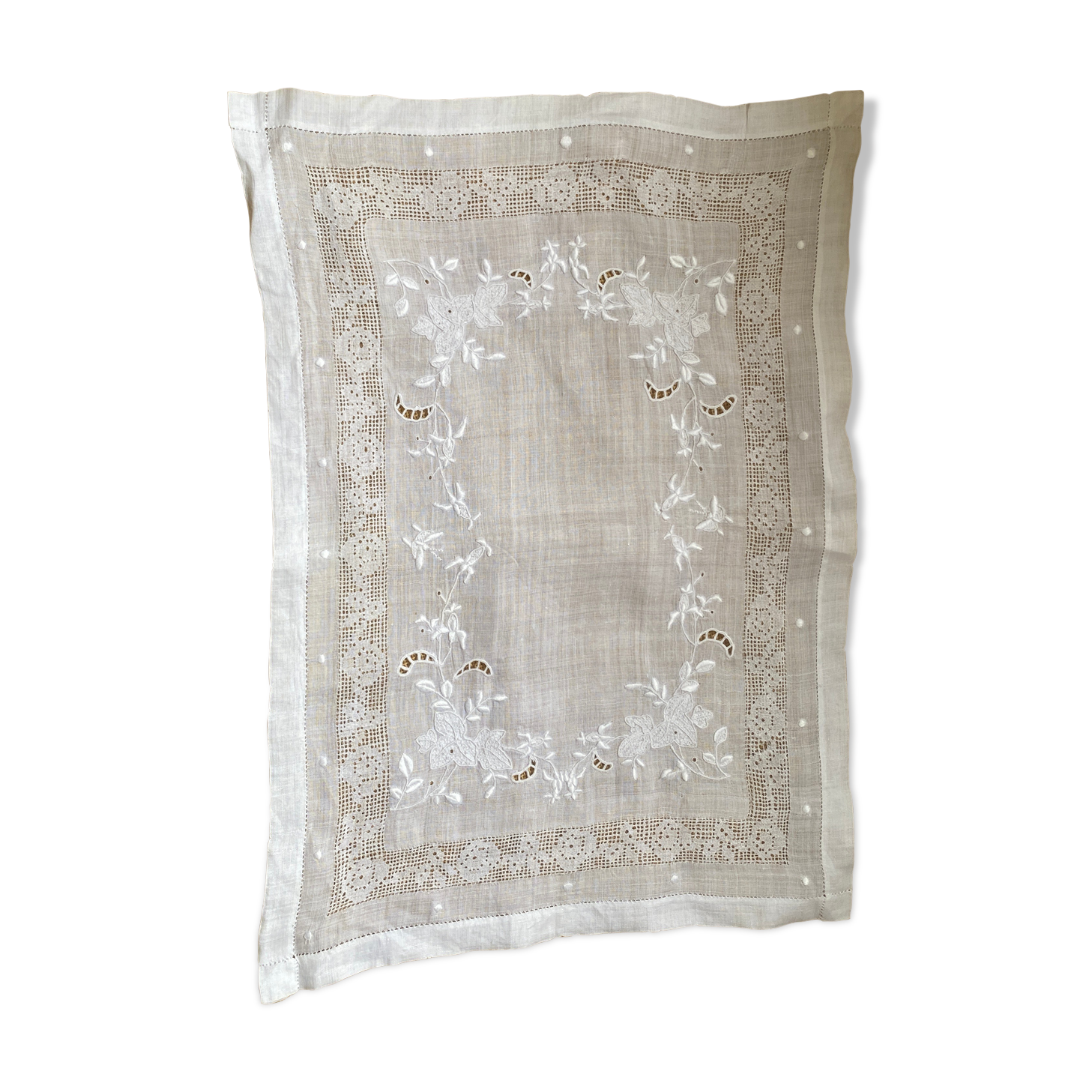 Embroidered veil napeing