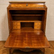 Secrétaire à abattant marqueté de style Louis XV vers 1900