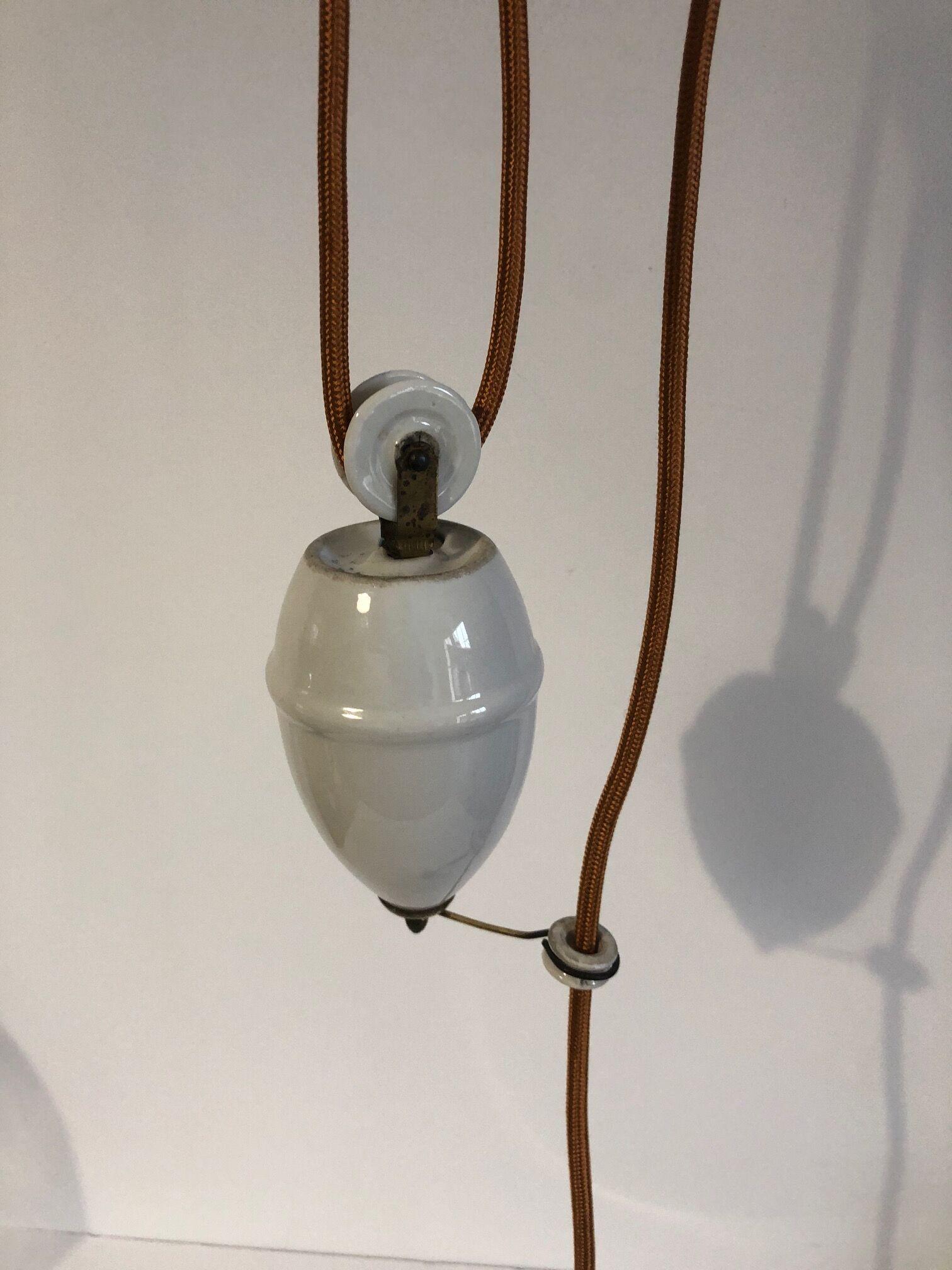 Suspension rises and falls in opaline