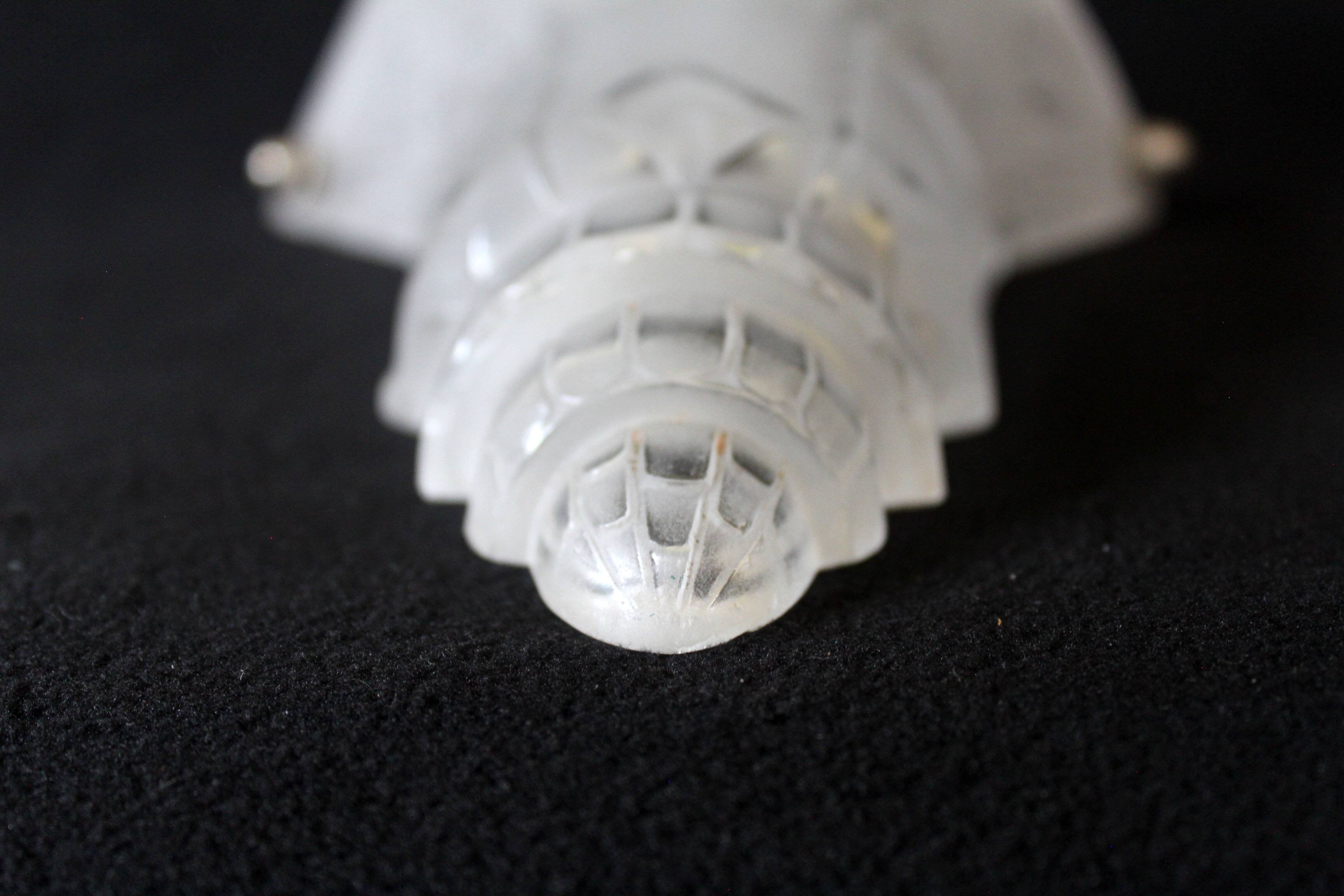 Grand abat-jour Art Déco en verre dépoli, motif floral géométrique