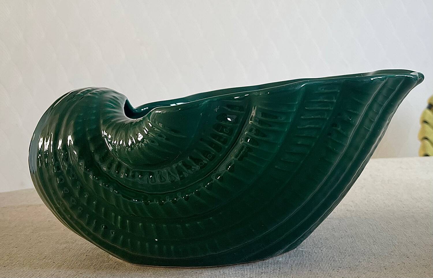 Cachepot, shell vase