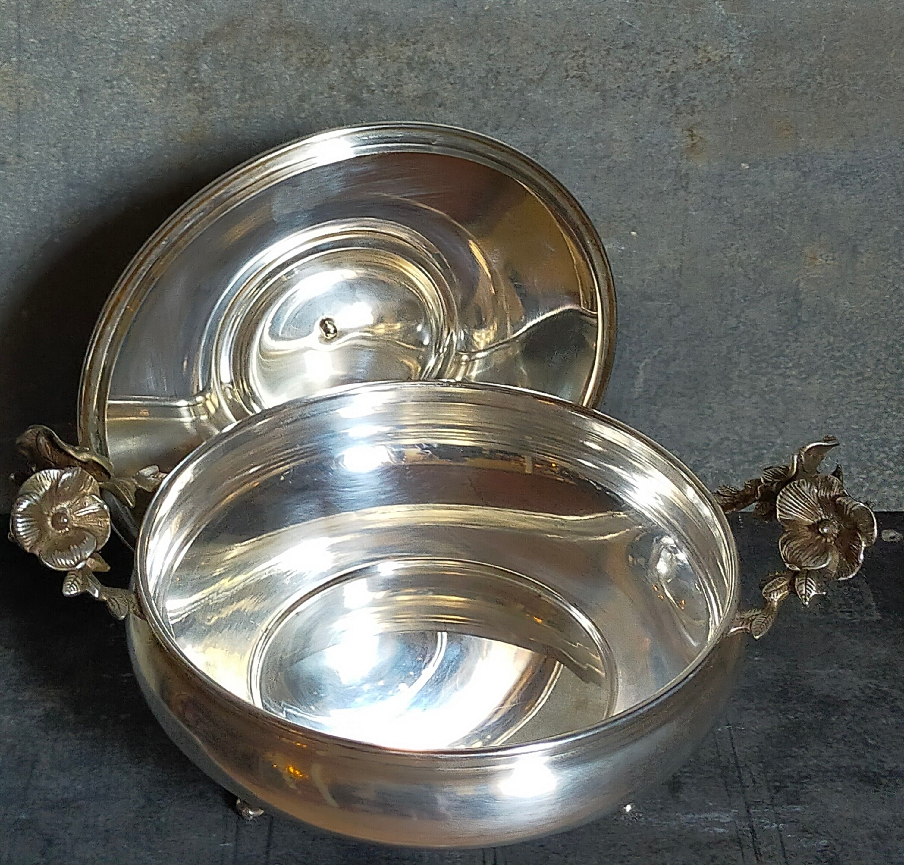 Alpaca silver metal serving dish with flowers