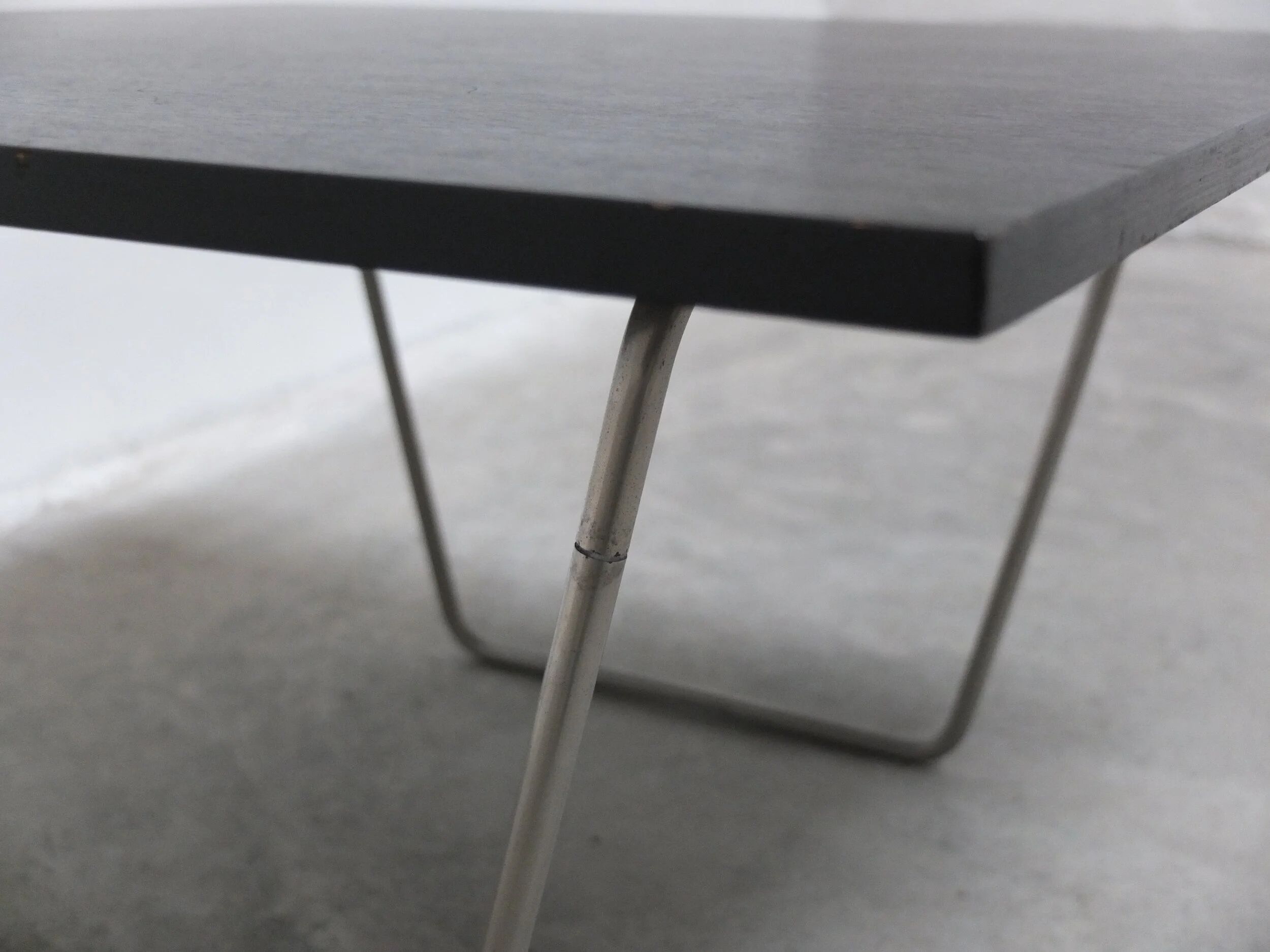 Rare 'Bachelor' coffee table by Verner Panton for Fritz Hansen, 1950s