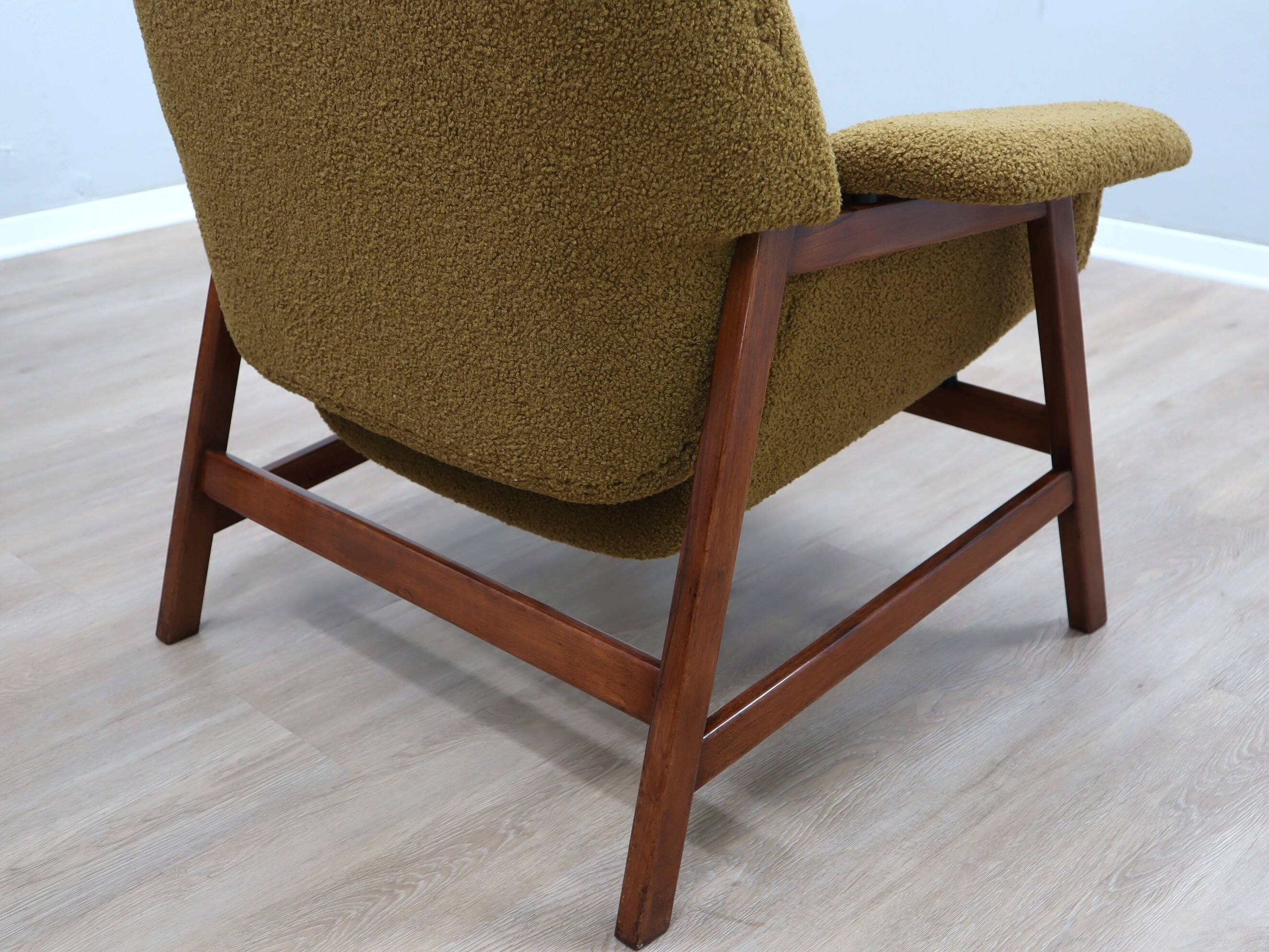 Pair 849 armchairs Gianfranco Frattini for Cassina Meda 1950s