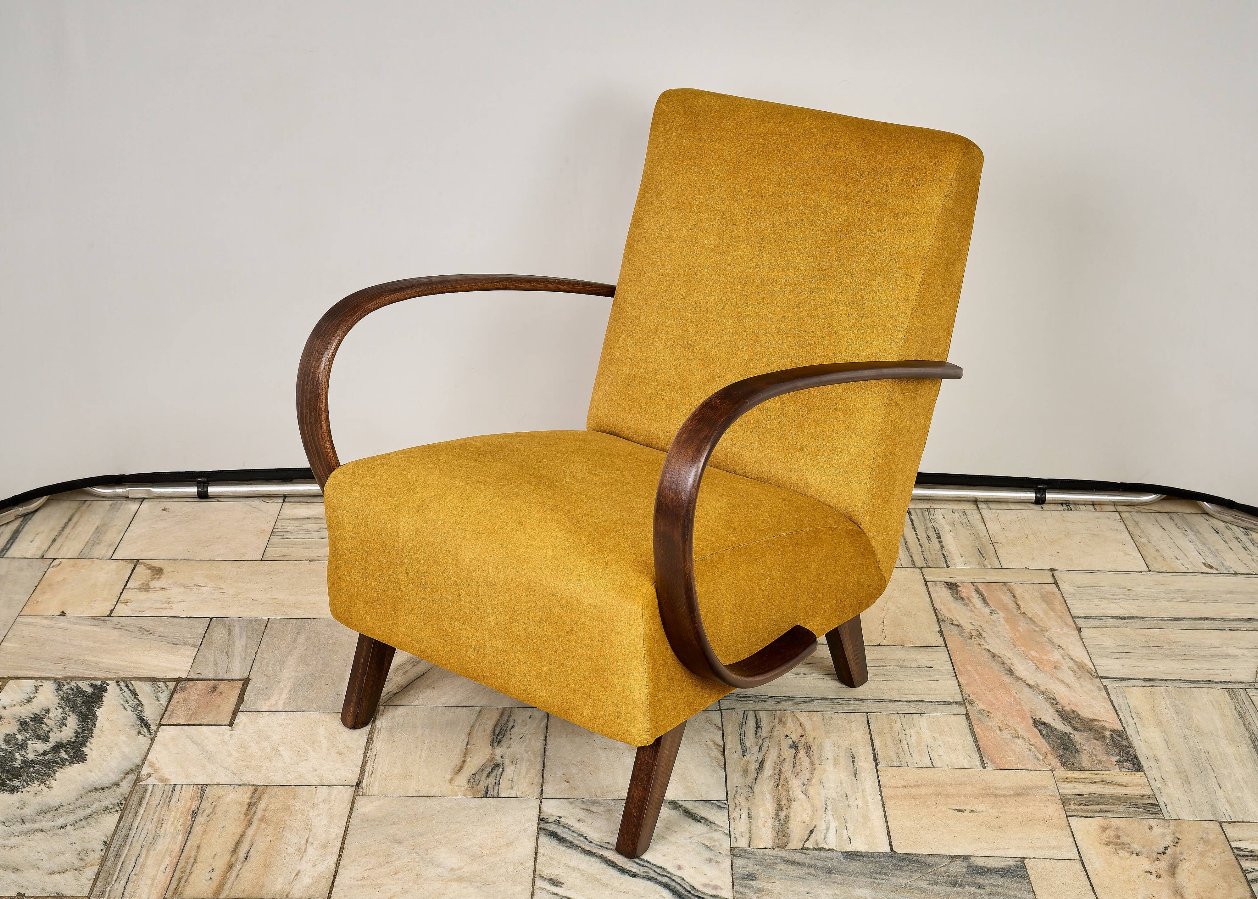 H 410 armchair designed by Jindrich Halabala, Czechoslovakia