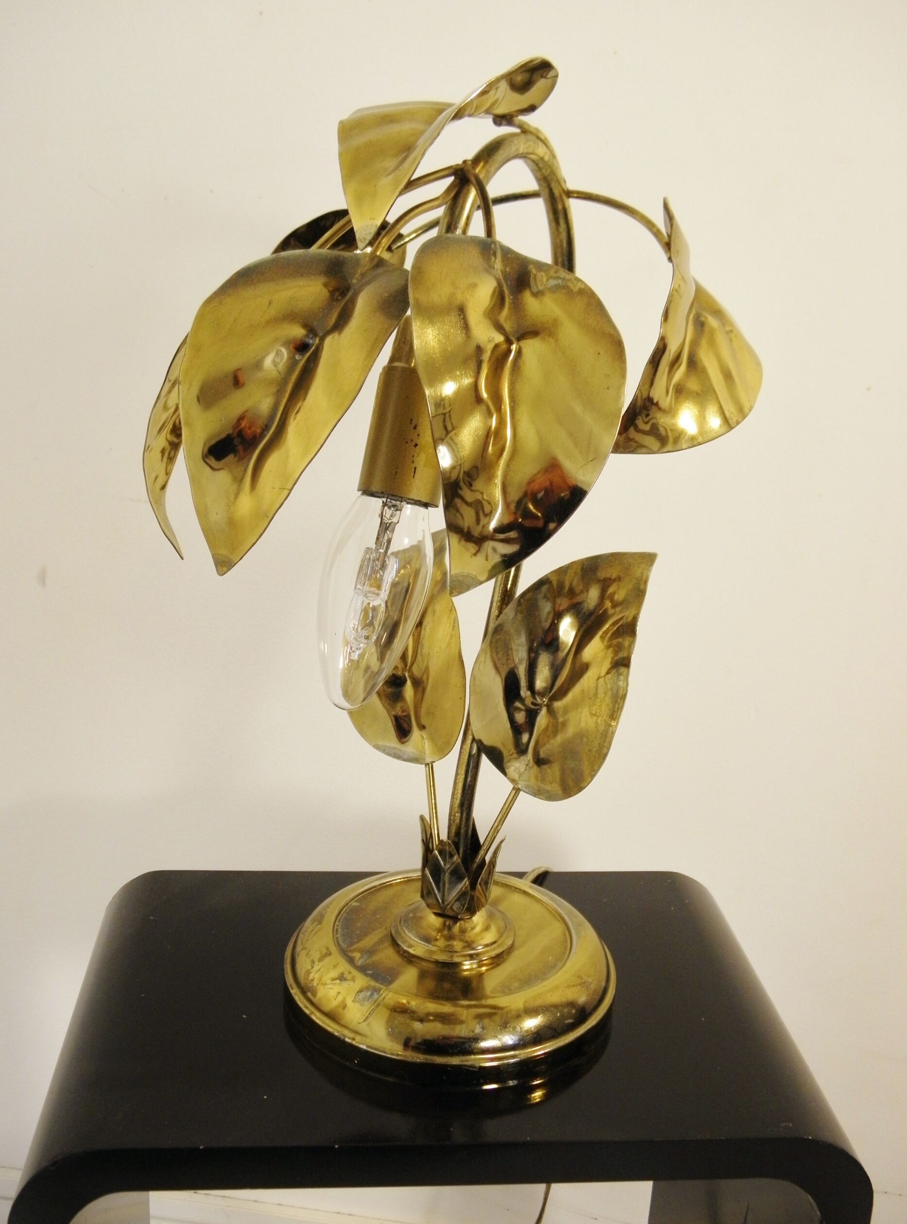 Lampe feuillage en métal doré vintage 1970