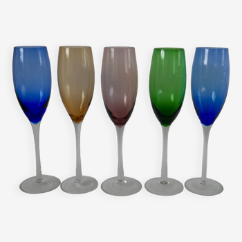 Lot de 5 flûtes à champagne design en verre coloré années 70