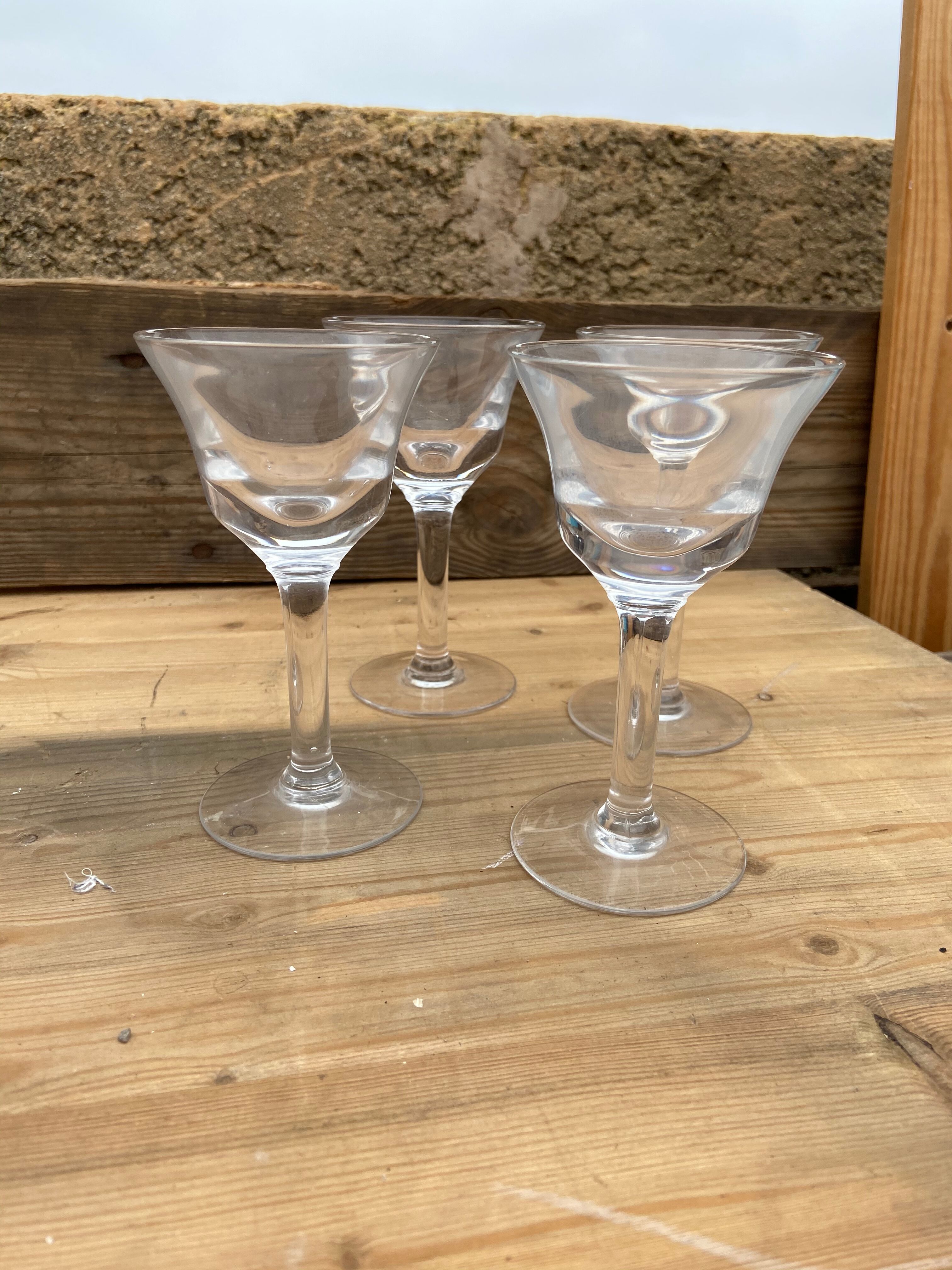 4 Vintage glasses for wine or liqueur