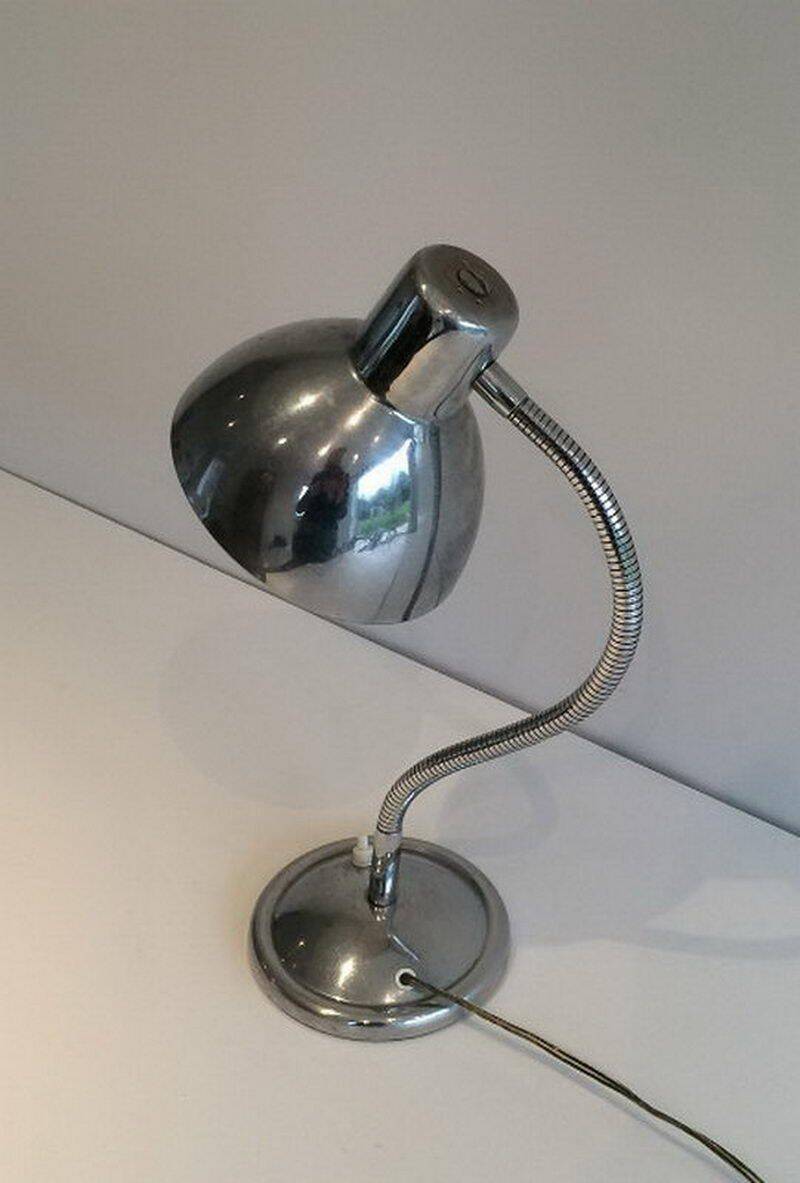 Flexible chrome lamp