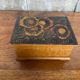 Ancienne Boite À Bijoux En Bois Sculpté Décor Fleurs Vintage