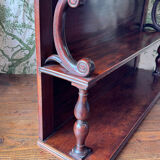 Elégante étagère murale victorienne en acajou. Fin XIXe