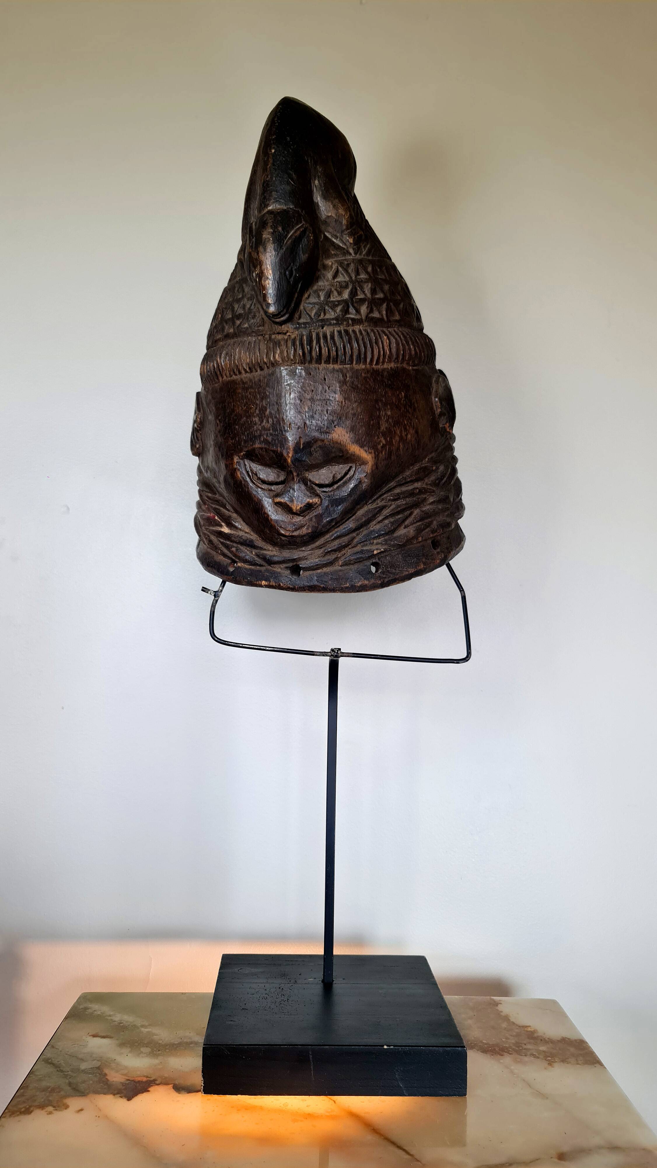 Hemba Helmet, Suku