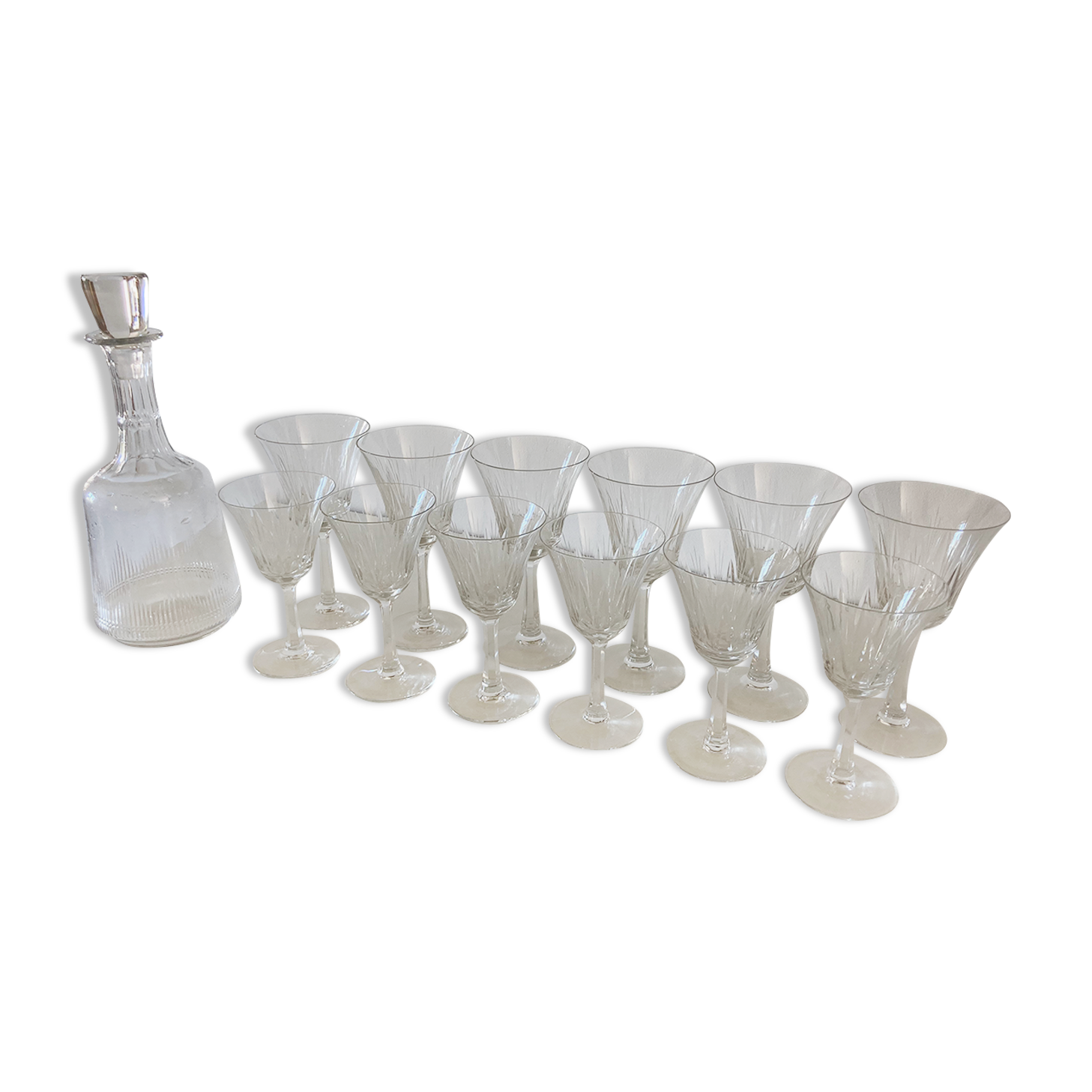 Service of 12 glasses + carafe