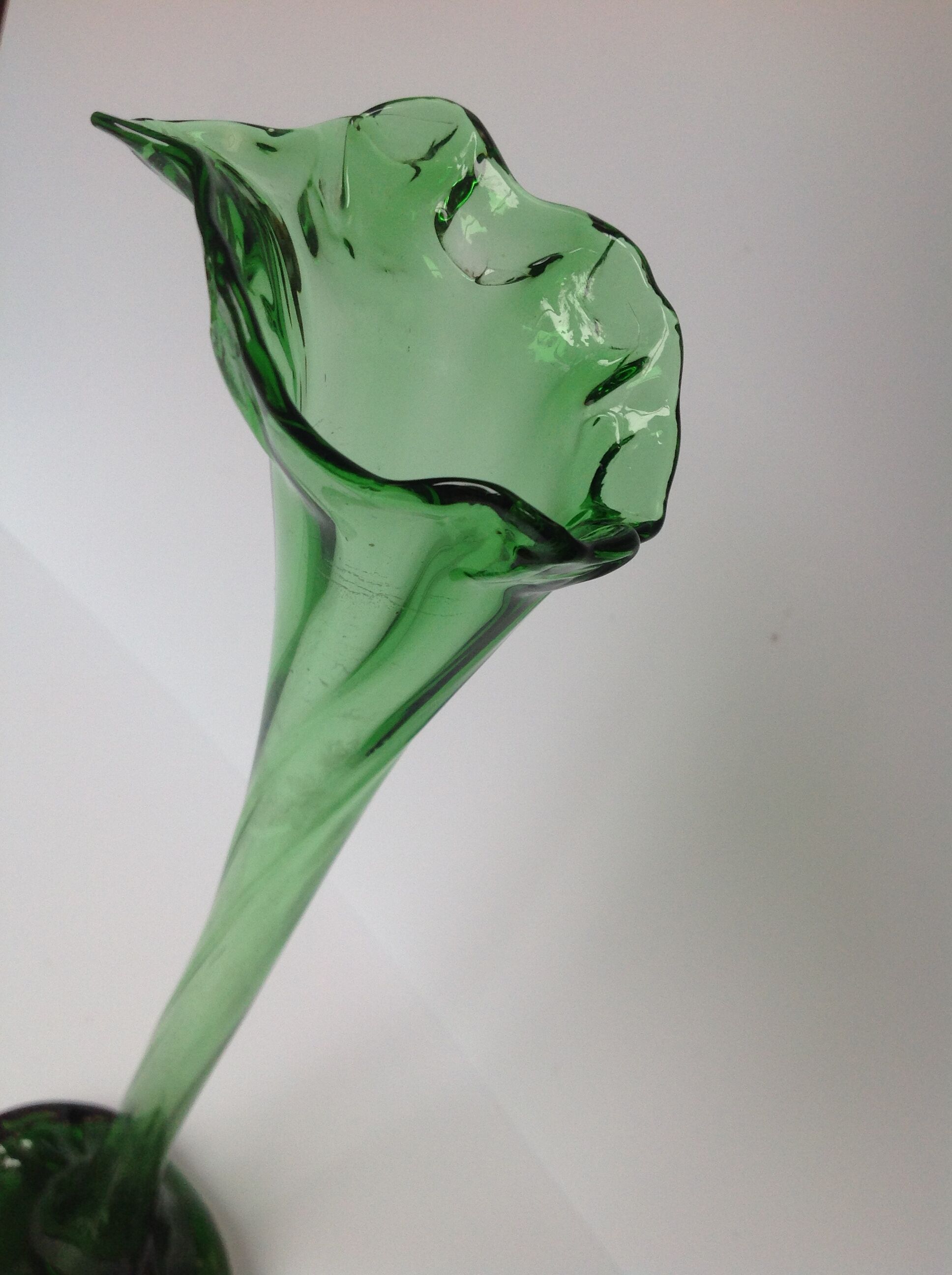 Green soliflore vase