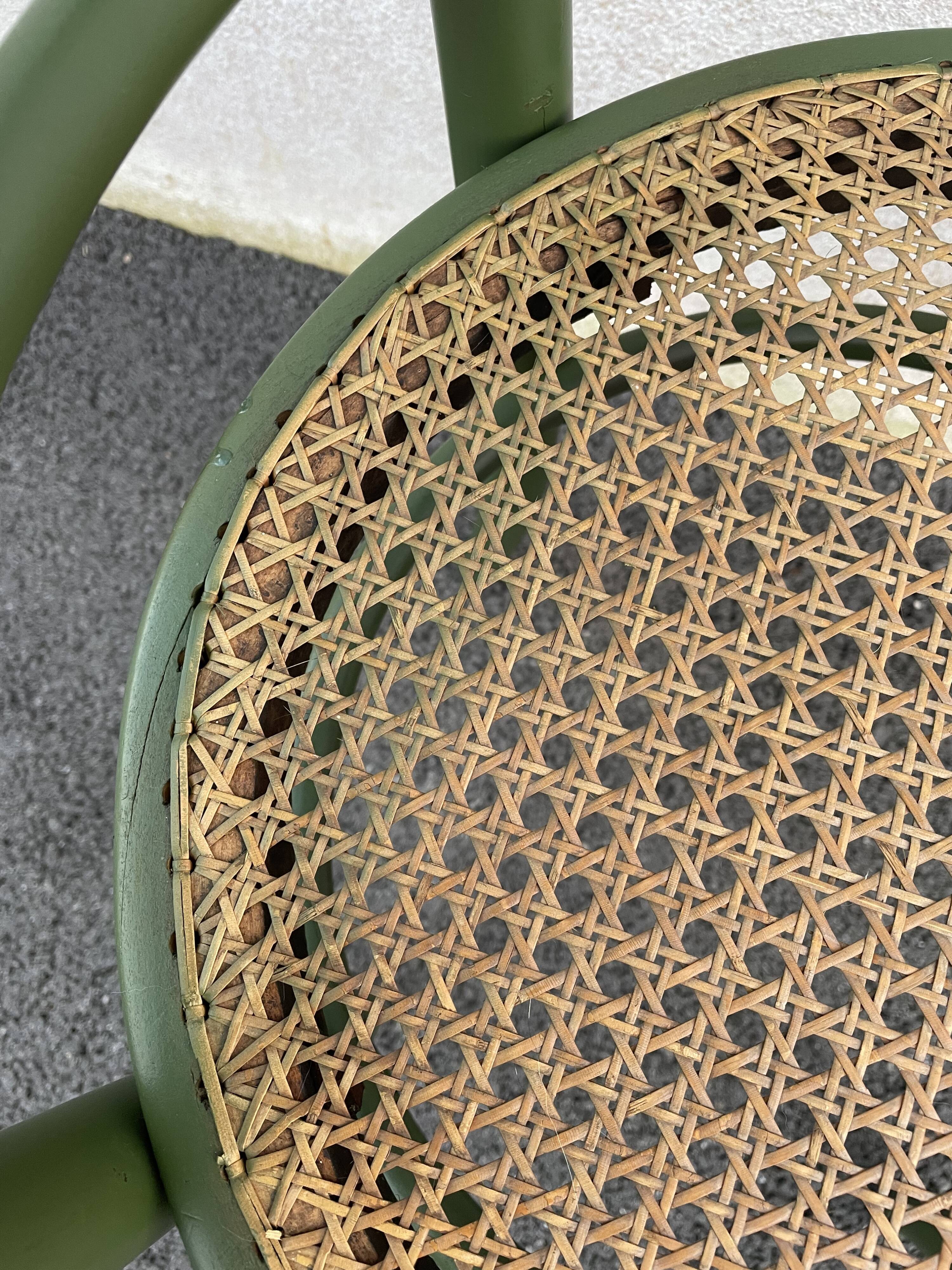 Mundus label canned chair