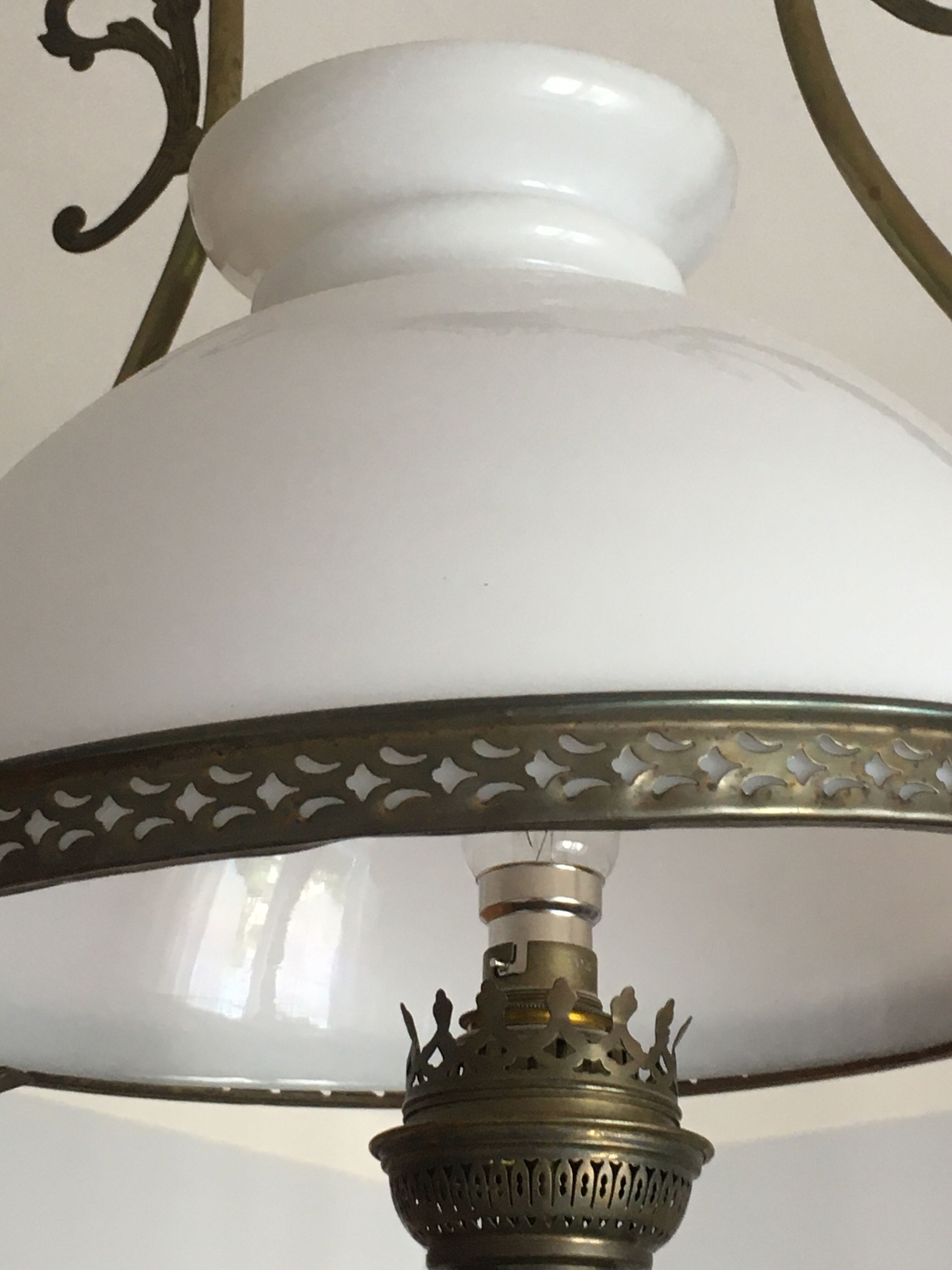 Brass and opaline oil lamp
