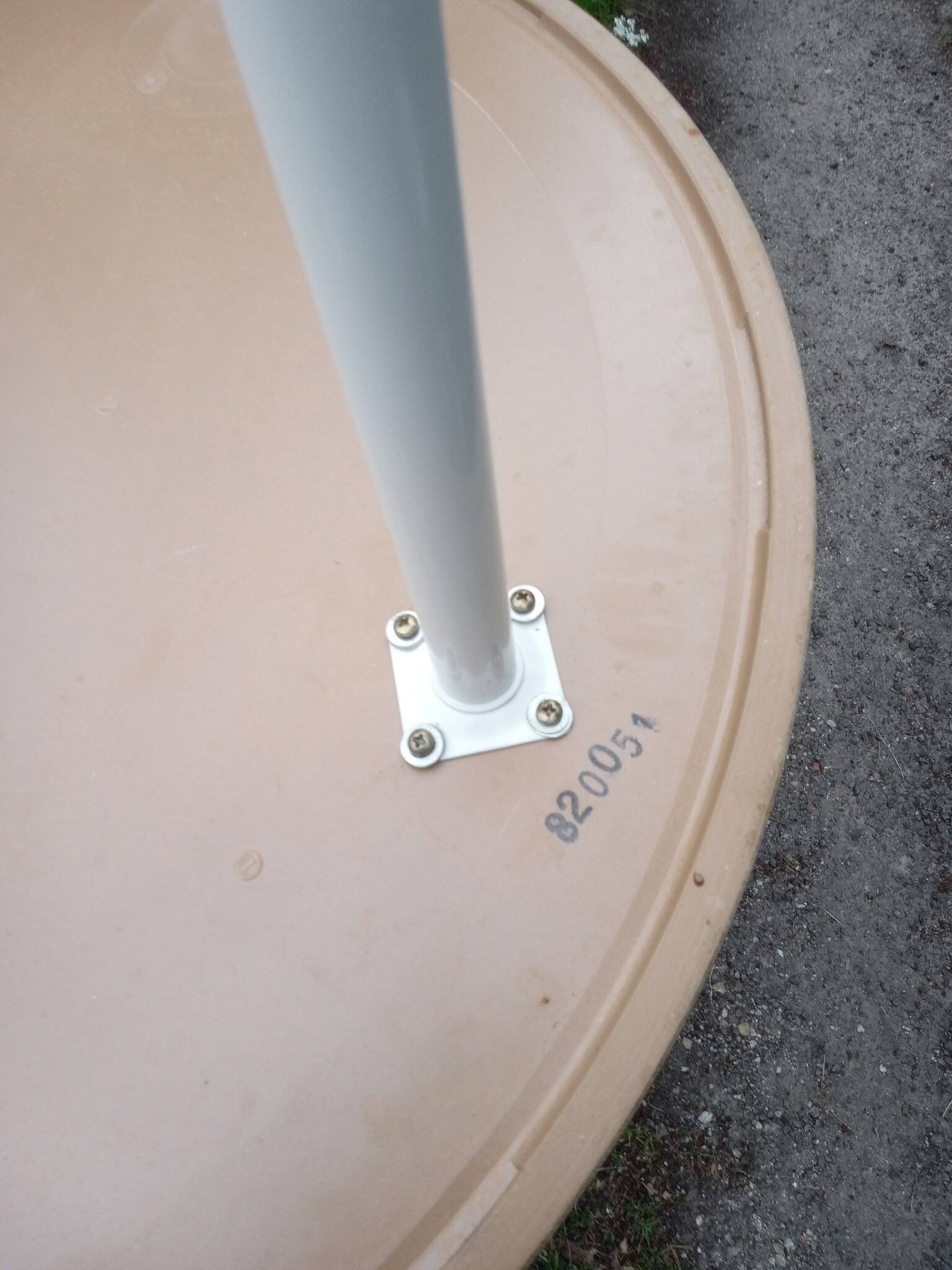 Table et 2 tabourets