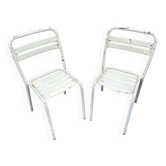 2 chaises Tolix T2 Xavier Pauchard French bistrot chairs Paris Terrasse jardin 50s