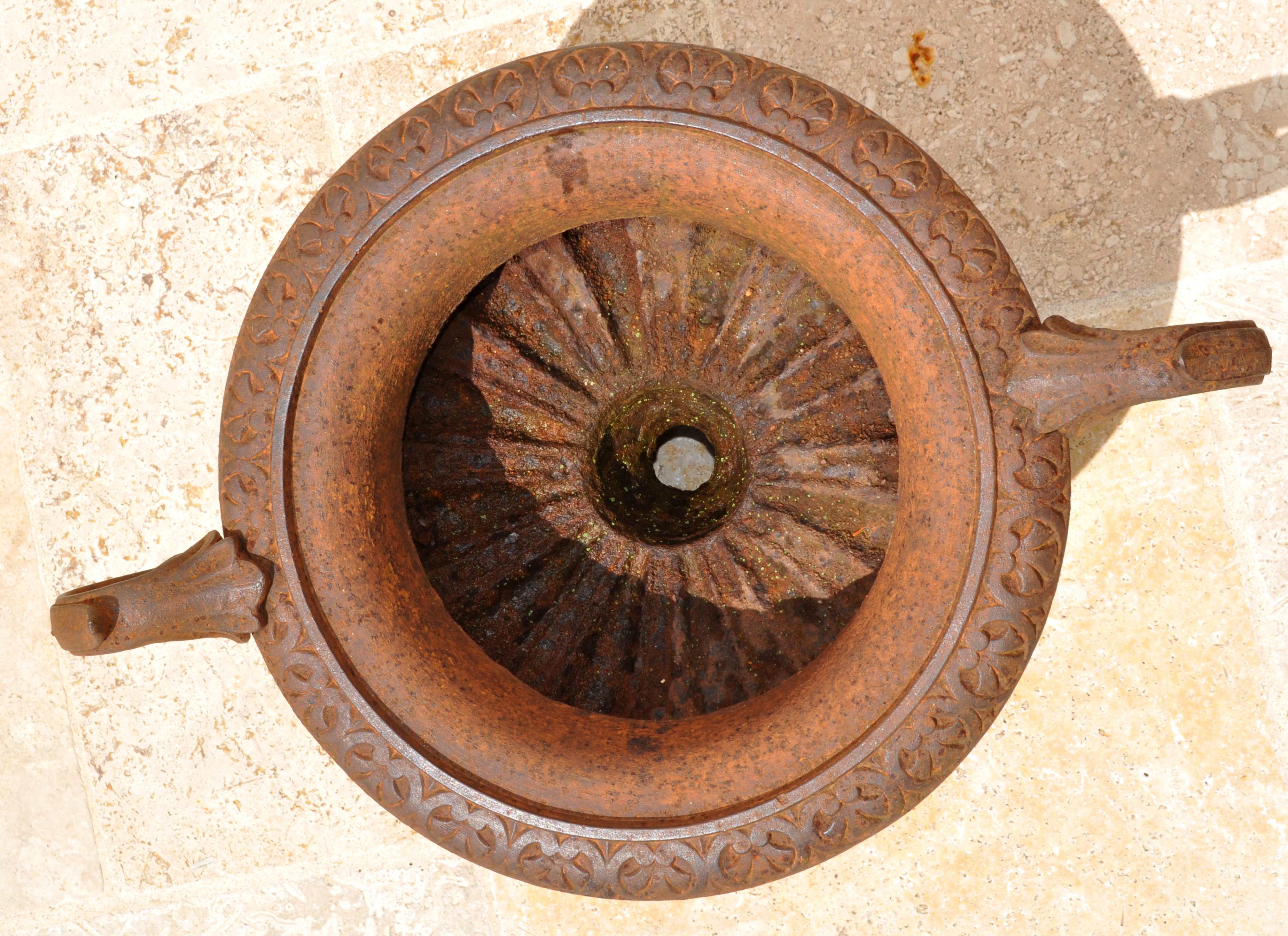 Vasque en fonte Médicis