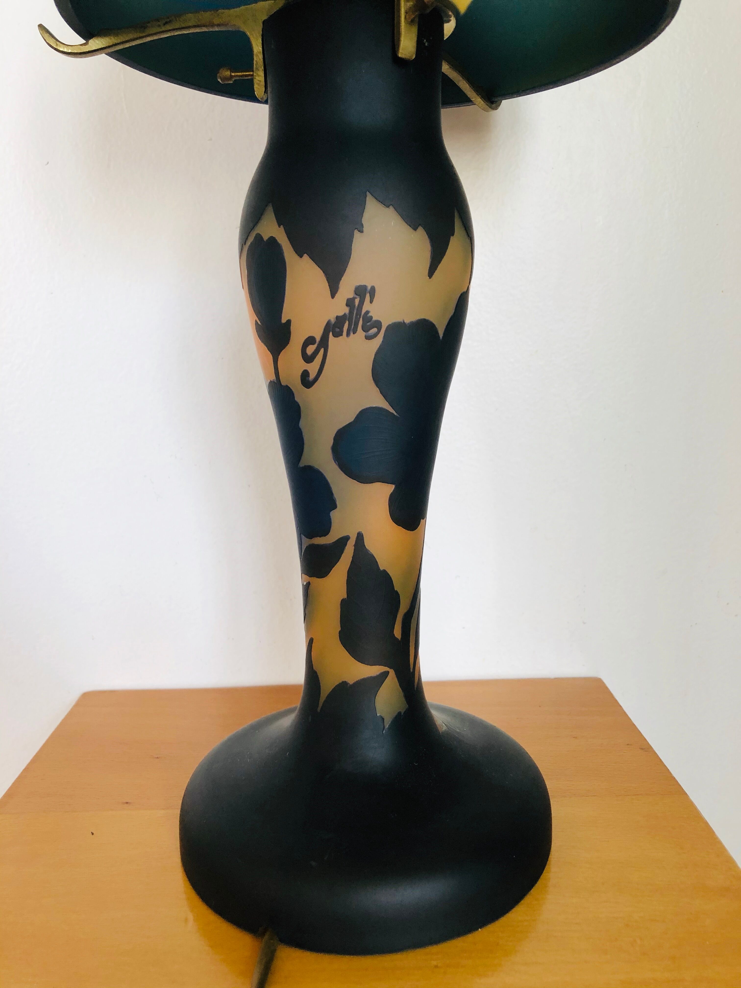 Glass paste lamp