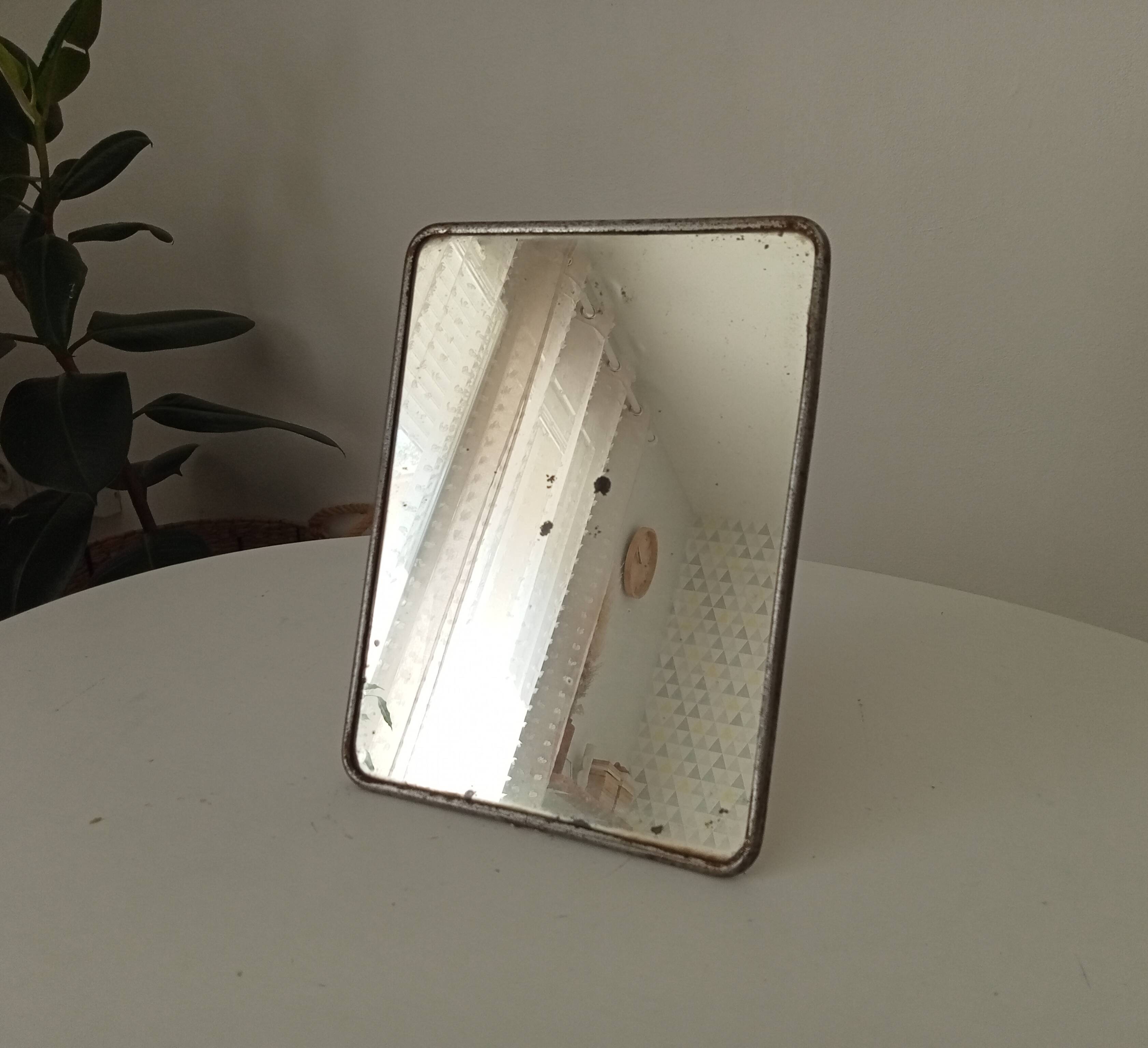 Antique barber's mirror 24*18 cm