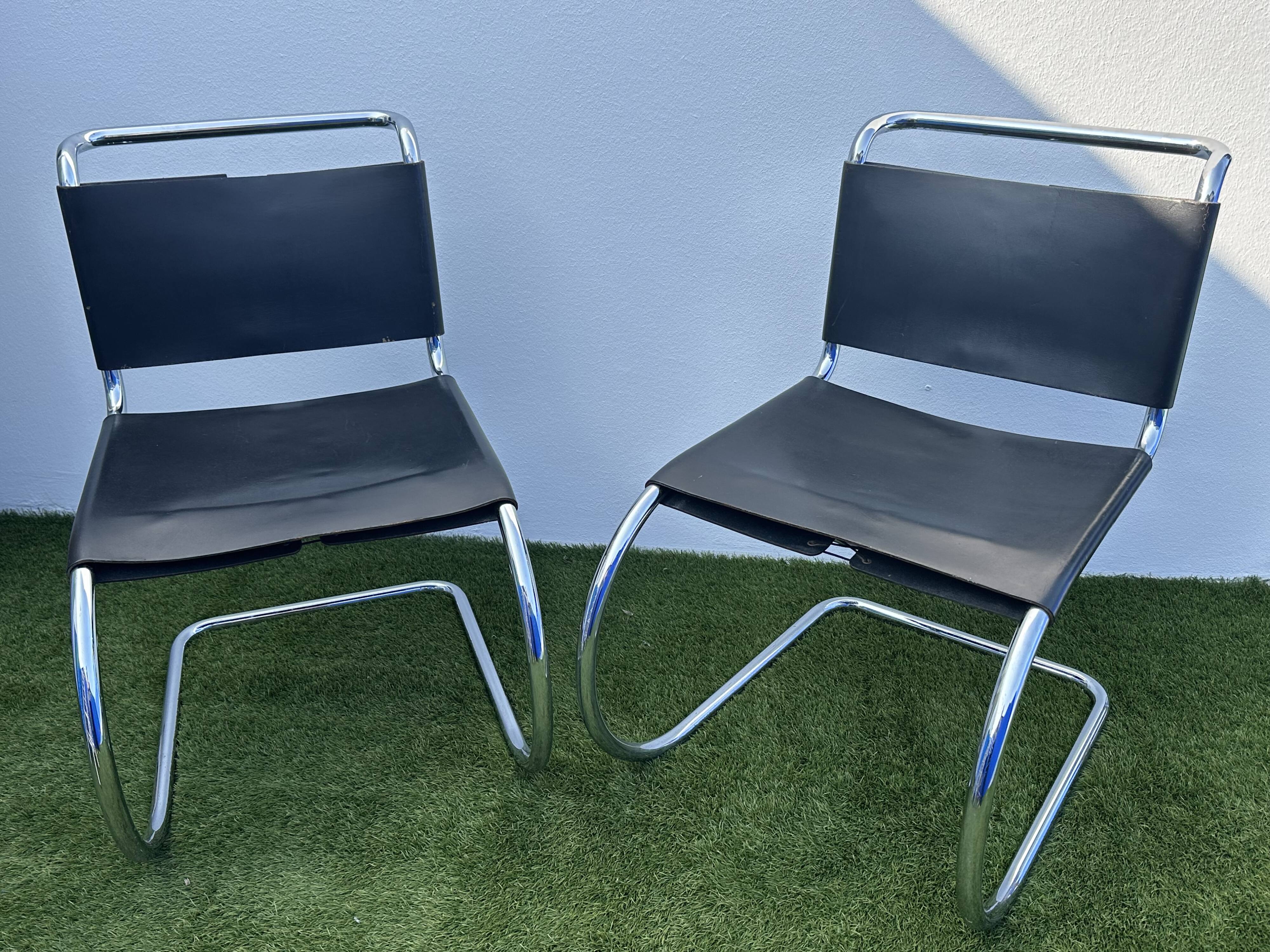 Pair of MR 10 chairs with Mies Van der Rohe laces, Knoll International
