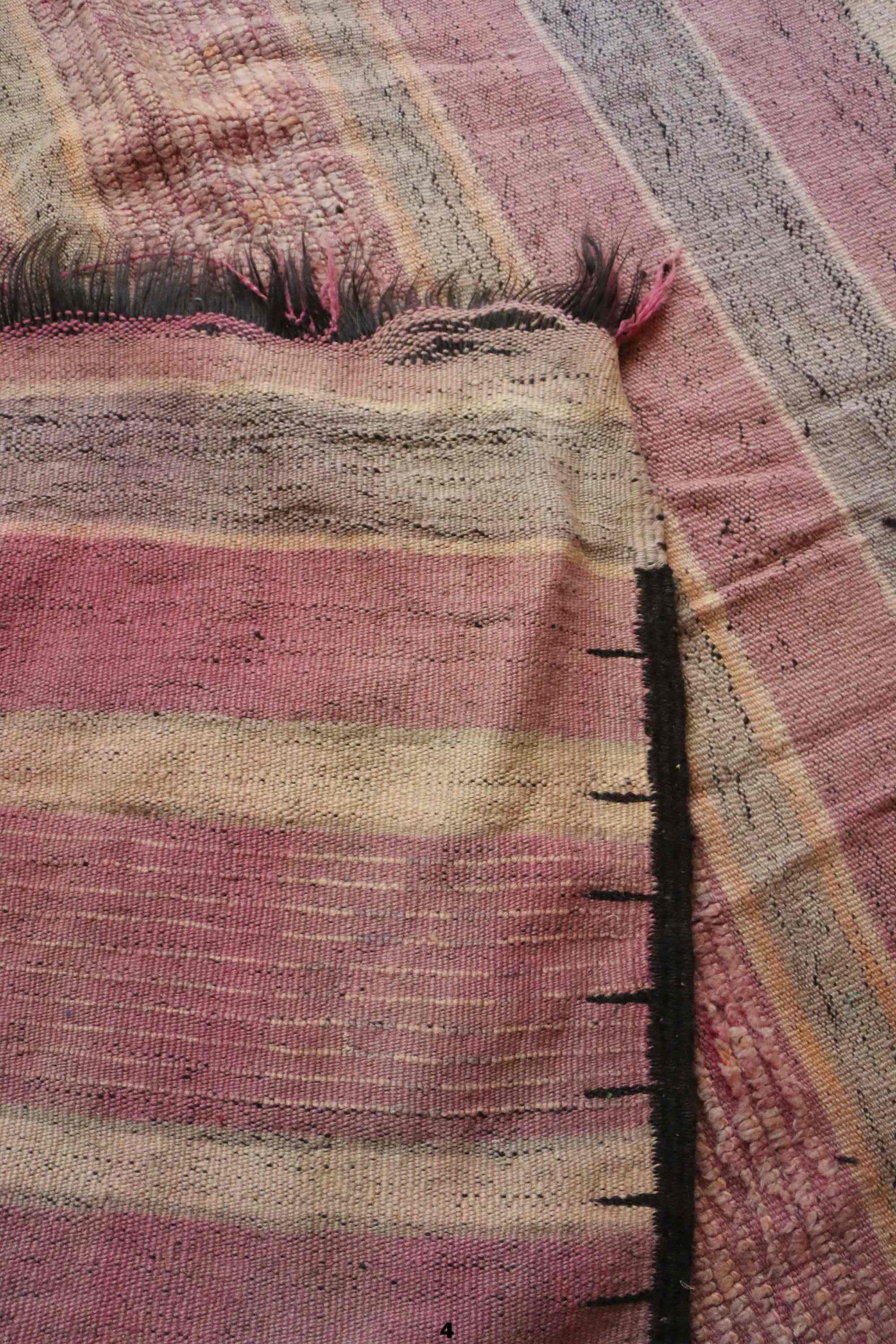 Moroccan berber carpet - 153 x 240 cm