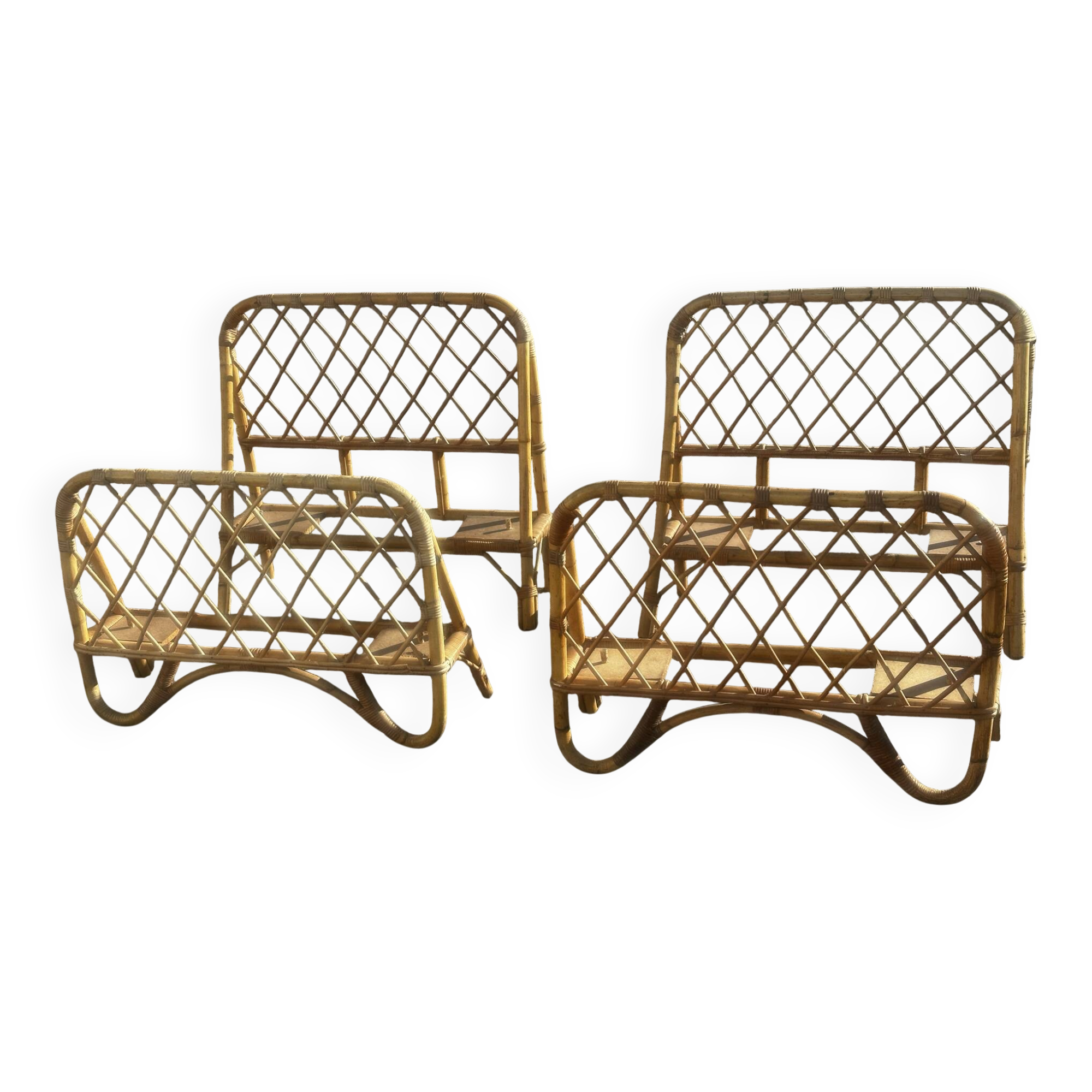 Pair of vintage single beds in rattan, 1970s.