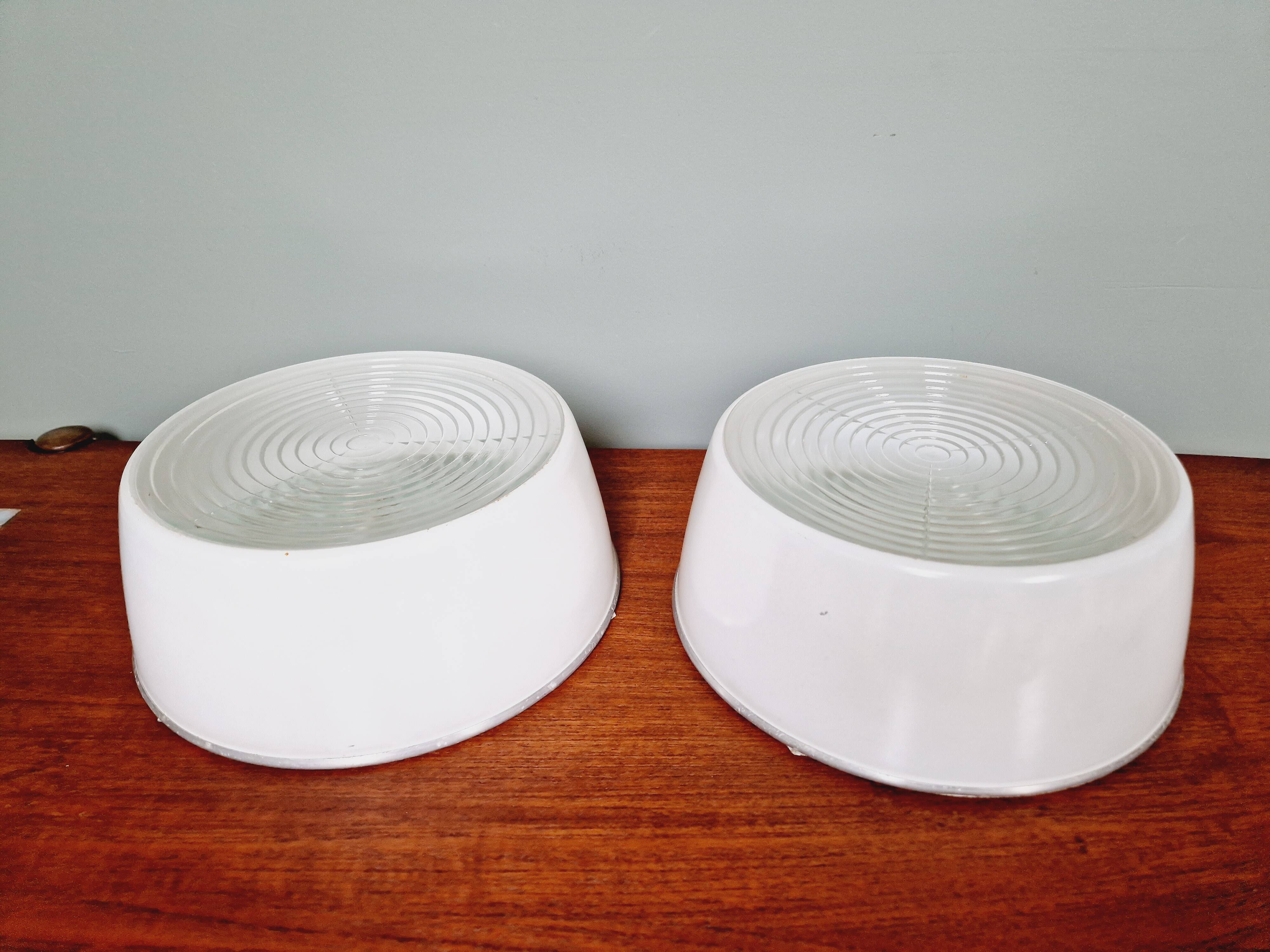 Plafonnier industriel Holophane en verre opaline blanc et transparent (7 disponibles)