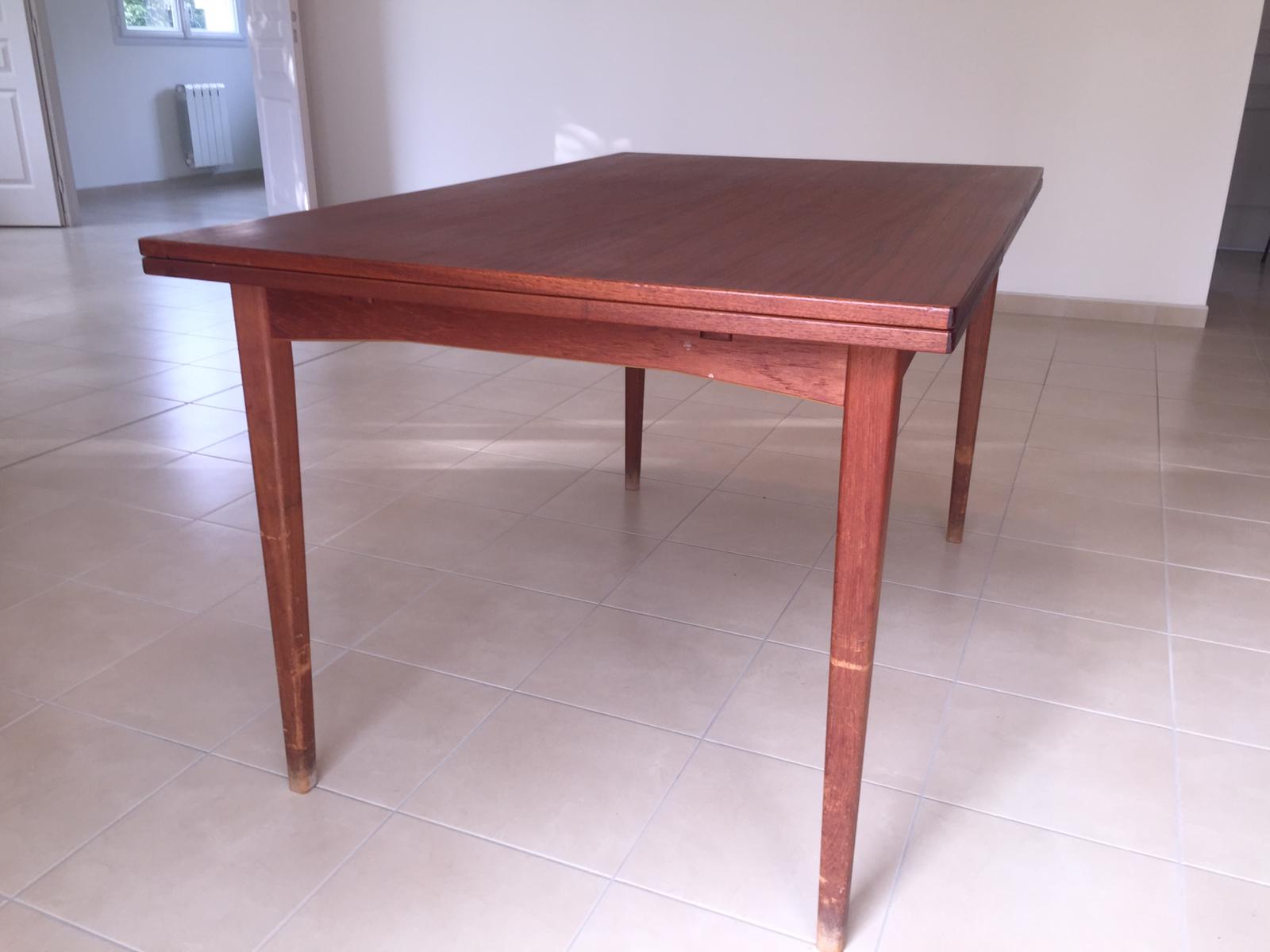 Scandinavian breakfast table in solid teak 1960 with 2 sliding extensions