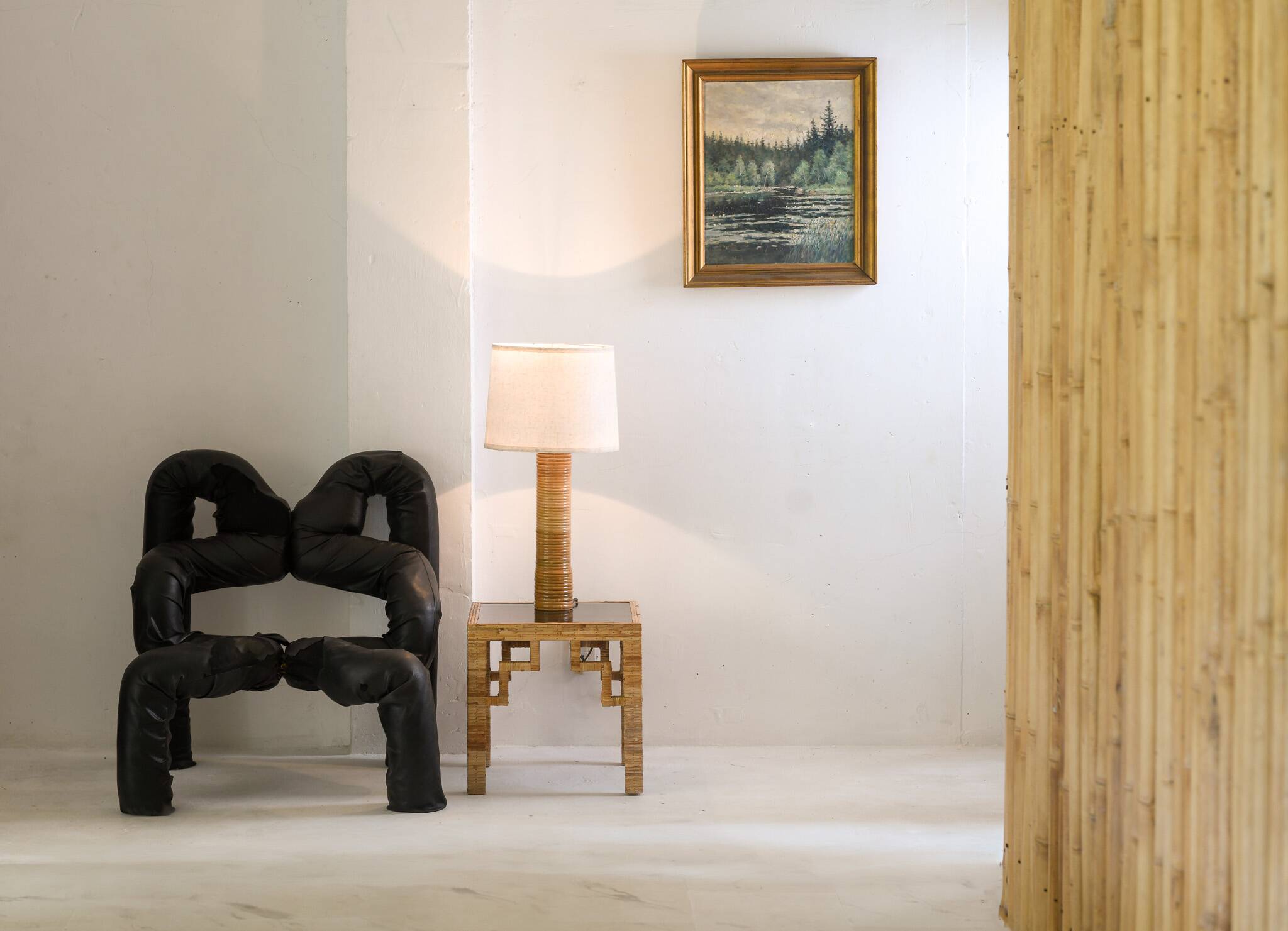 Lampe de table en rotin de style moderne du milieu du siècle