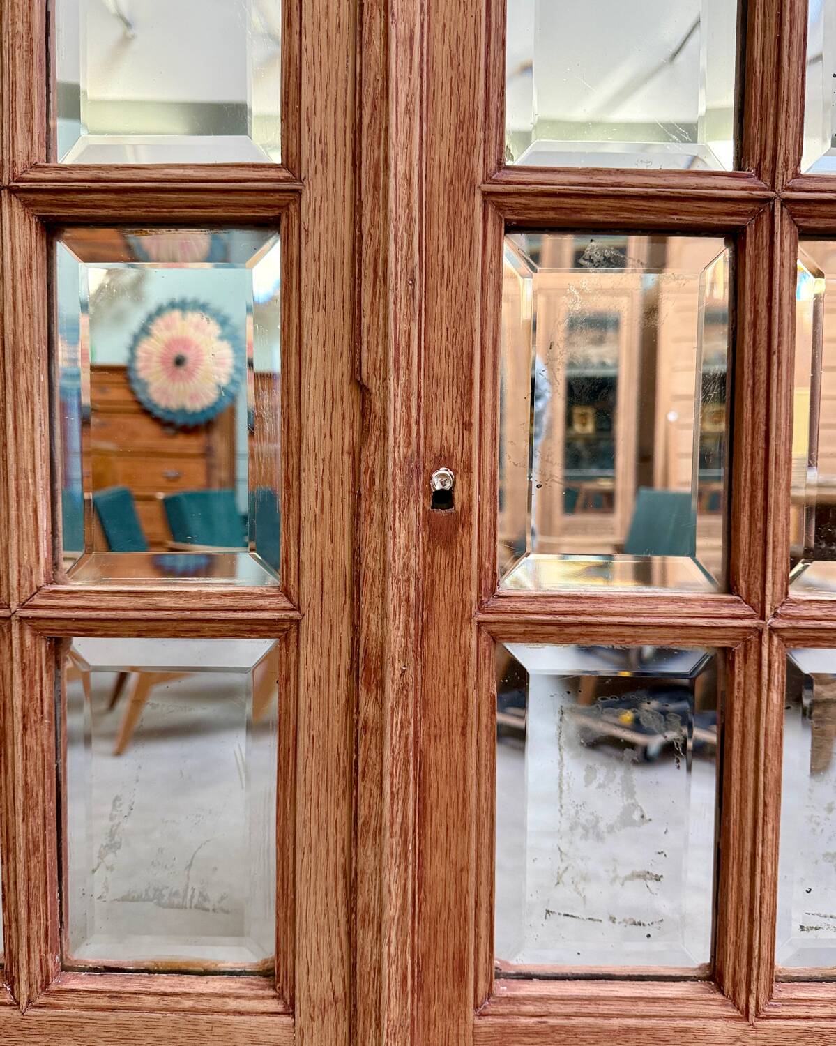 Glass cabinet (renovated)