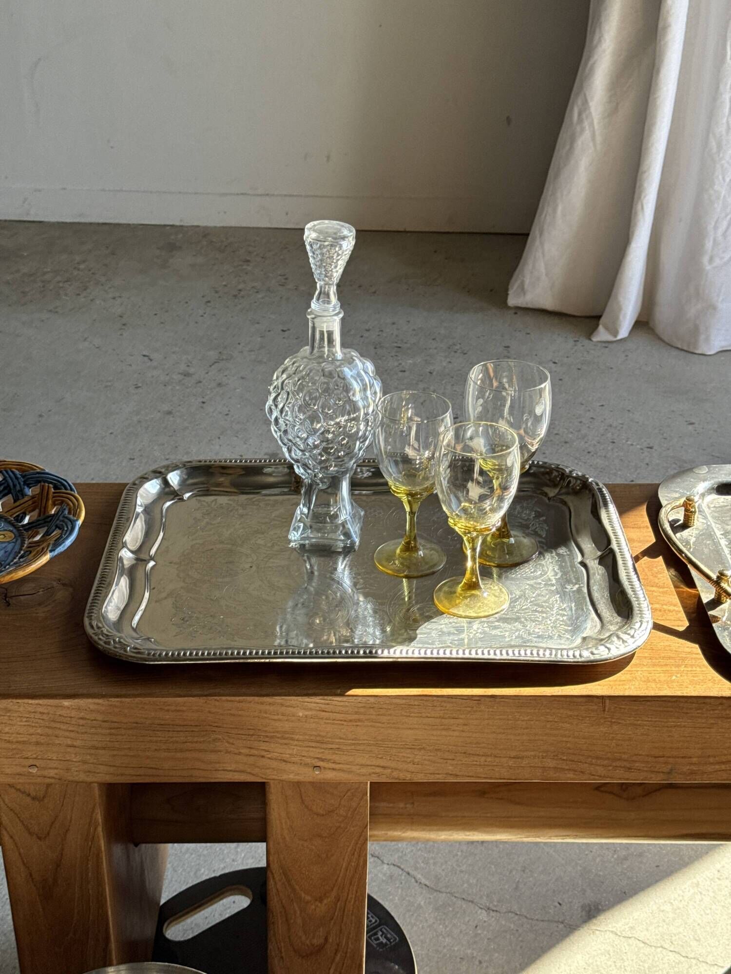 Large vintage silver-plated tray with a floral design in Art Nouveau style L4