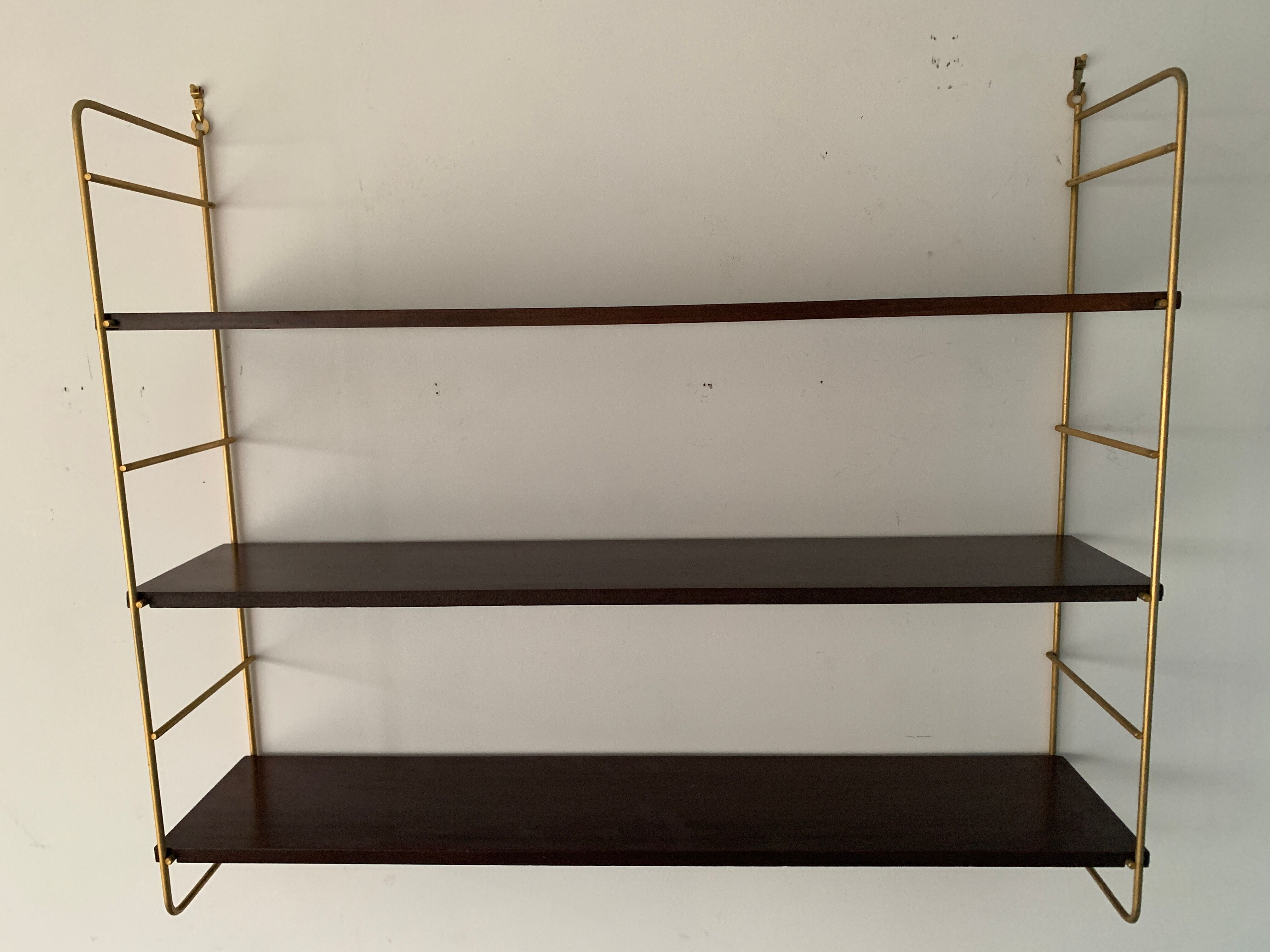 String wall shelf in wood and brass, 1960