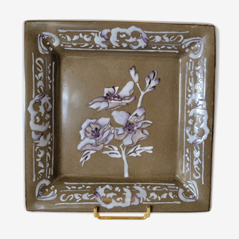 Empty ceramic square pocket after the design of Anne Froget for Jardin d'Ulysse