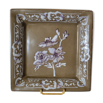 Empty ceramic square pocket after the design of Anne Froget for Jardin d'Ulysse