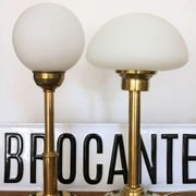 Lampe à poser vintage opaline laiton