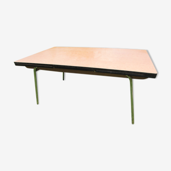 Très grande table des années 70 en formica extensible