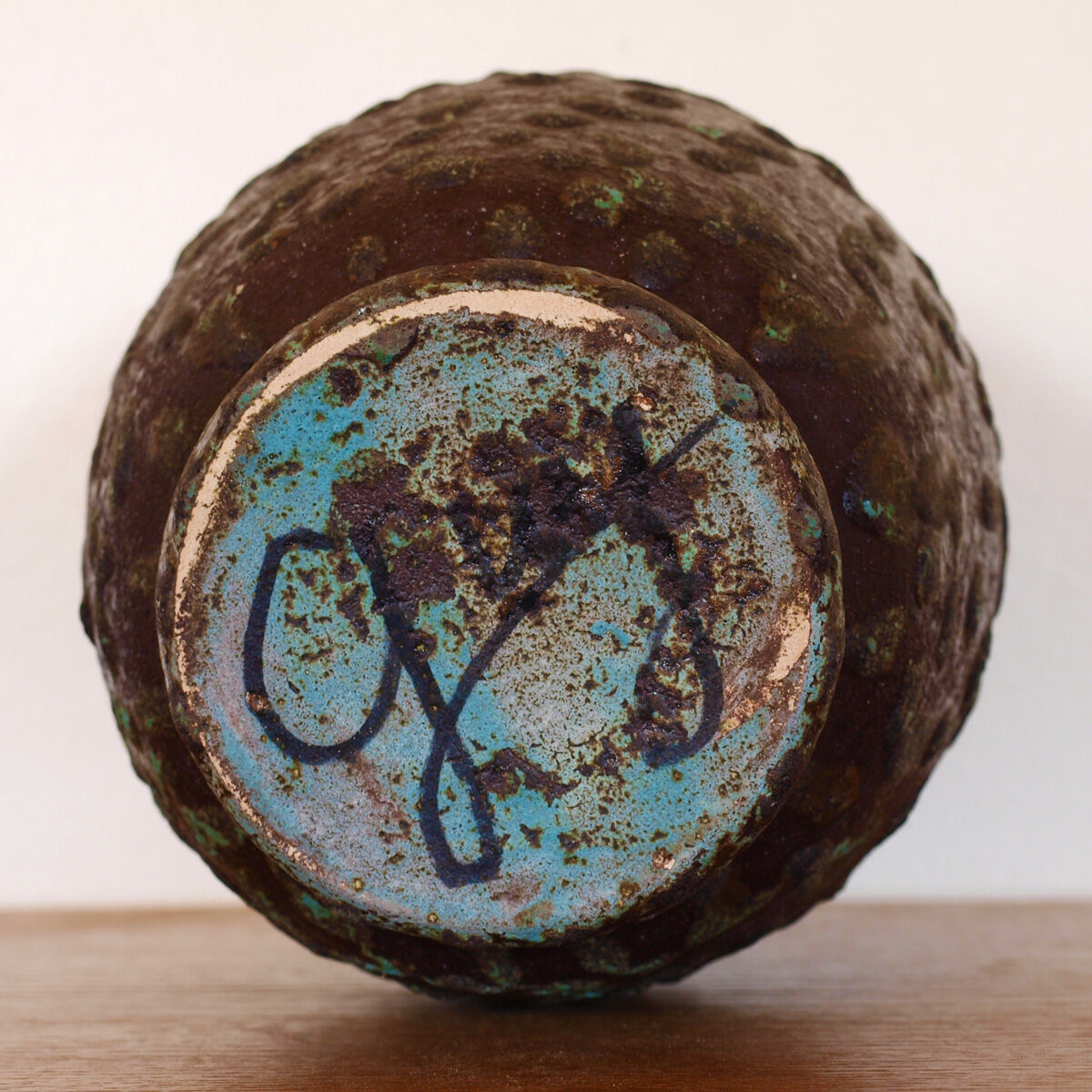 Large ceramic vase by Hubert guy, Potter in Accolay