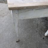Farm table
