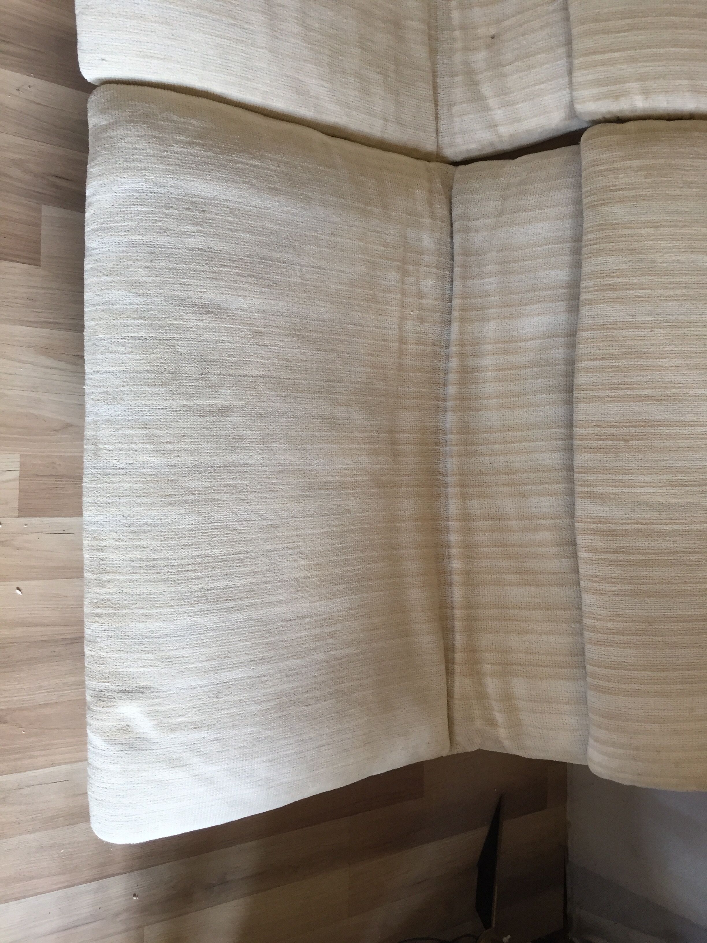 Sofa by designer Giovanni Offredi for Saporiti, Wave model