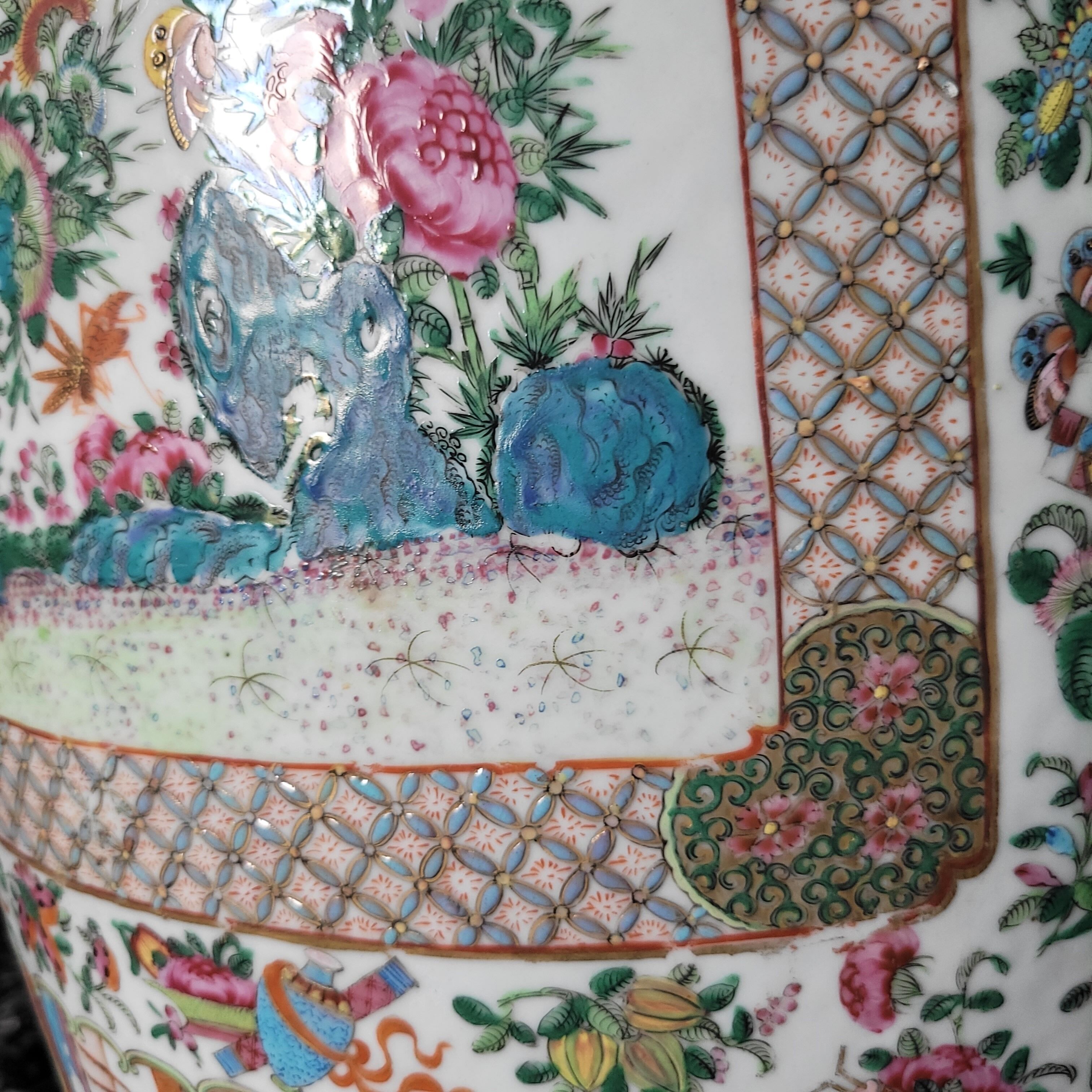 Very large Chinese vase (92 centimeters)
