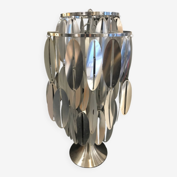 Aluminum tassel table lamp