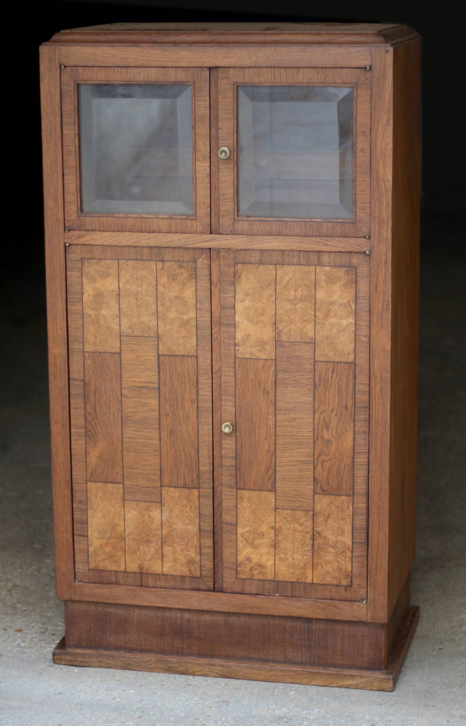 Superb Art Deco storage unit in veneer (circa 1920)